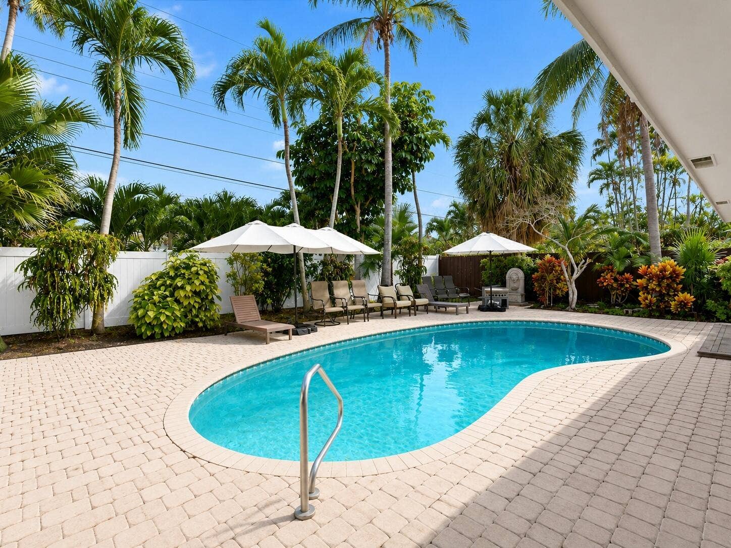 2010 NE 59th Place, Fort Lauderdale, FL 33308 pool