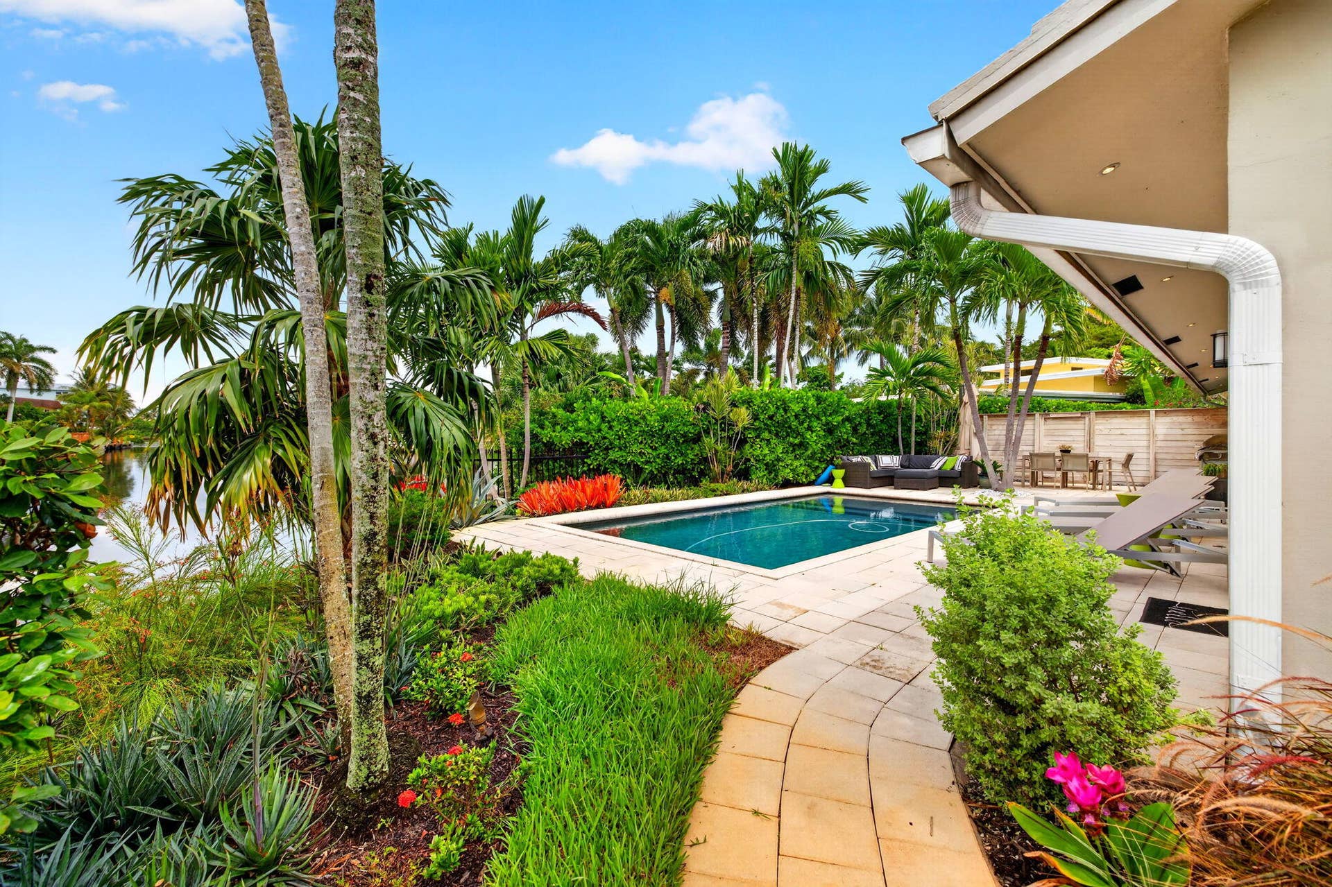 1948 NE 7TH Terrace, Wilton Manors, FL 33305 70-web-or-mls-699A1818