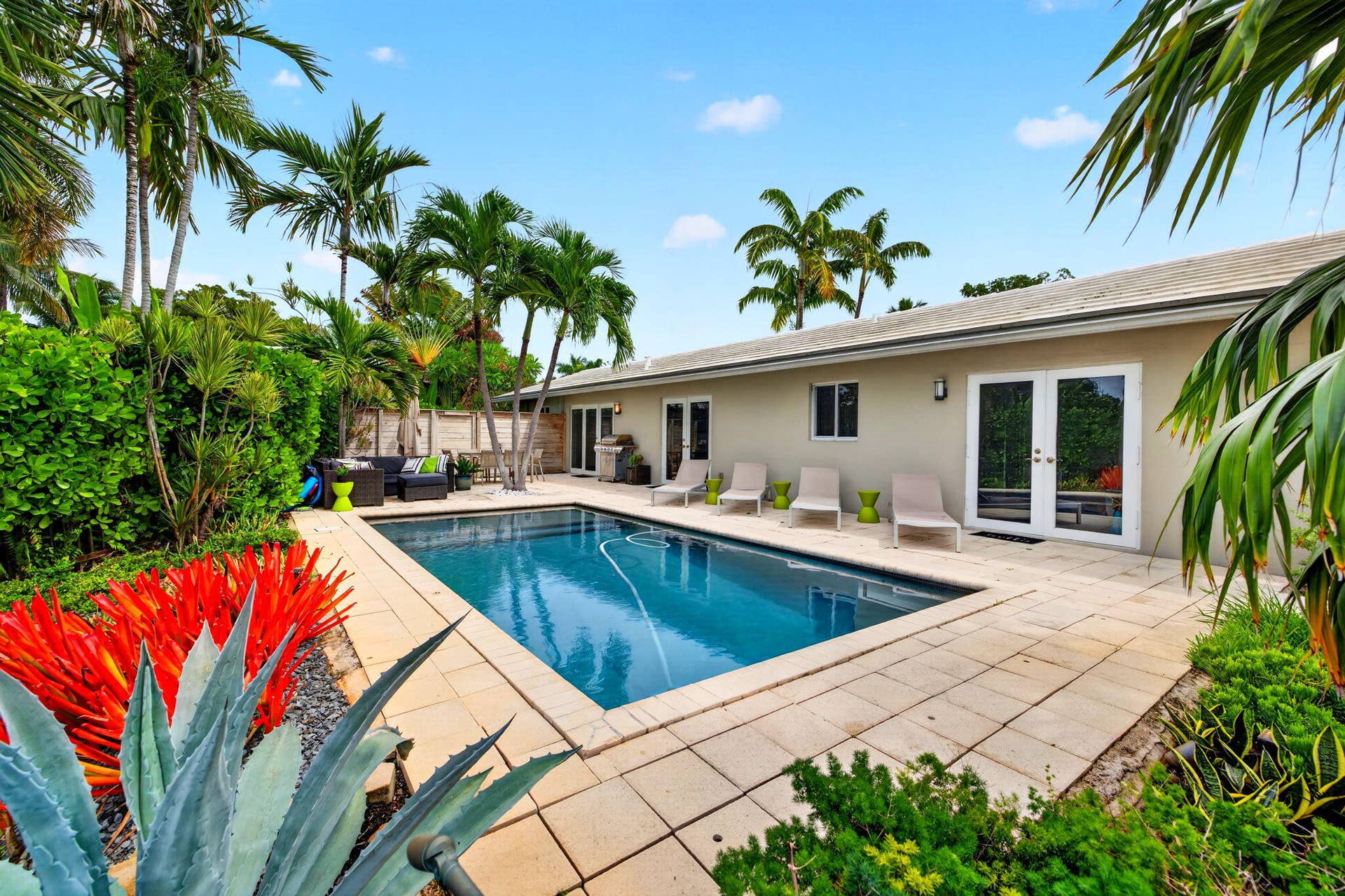 1948 NE 7TH Terrace, Wilton Manors, FL 33305 83-web-or-mls-699A1929