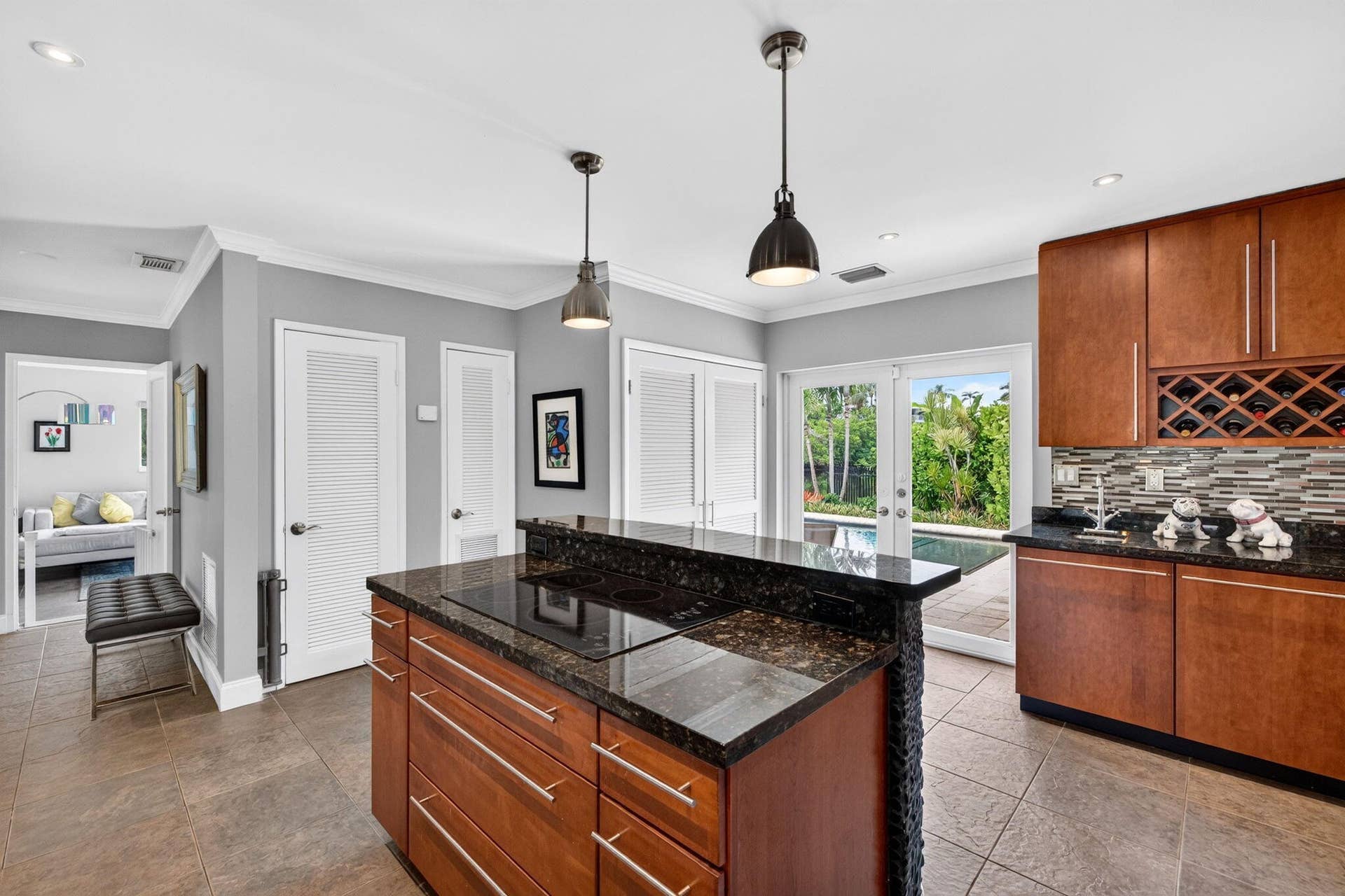 1948 NE 7TH Terrace, Wilton Manors, FL 33305 19-web-or-mls-699A1468
