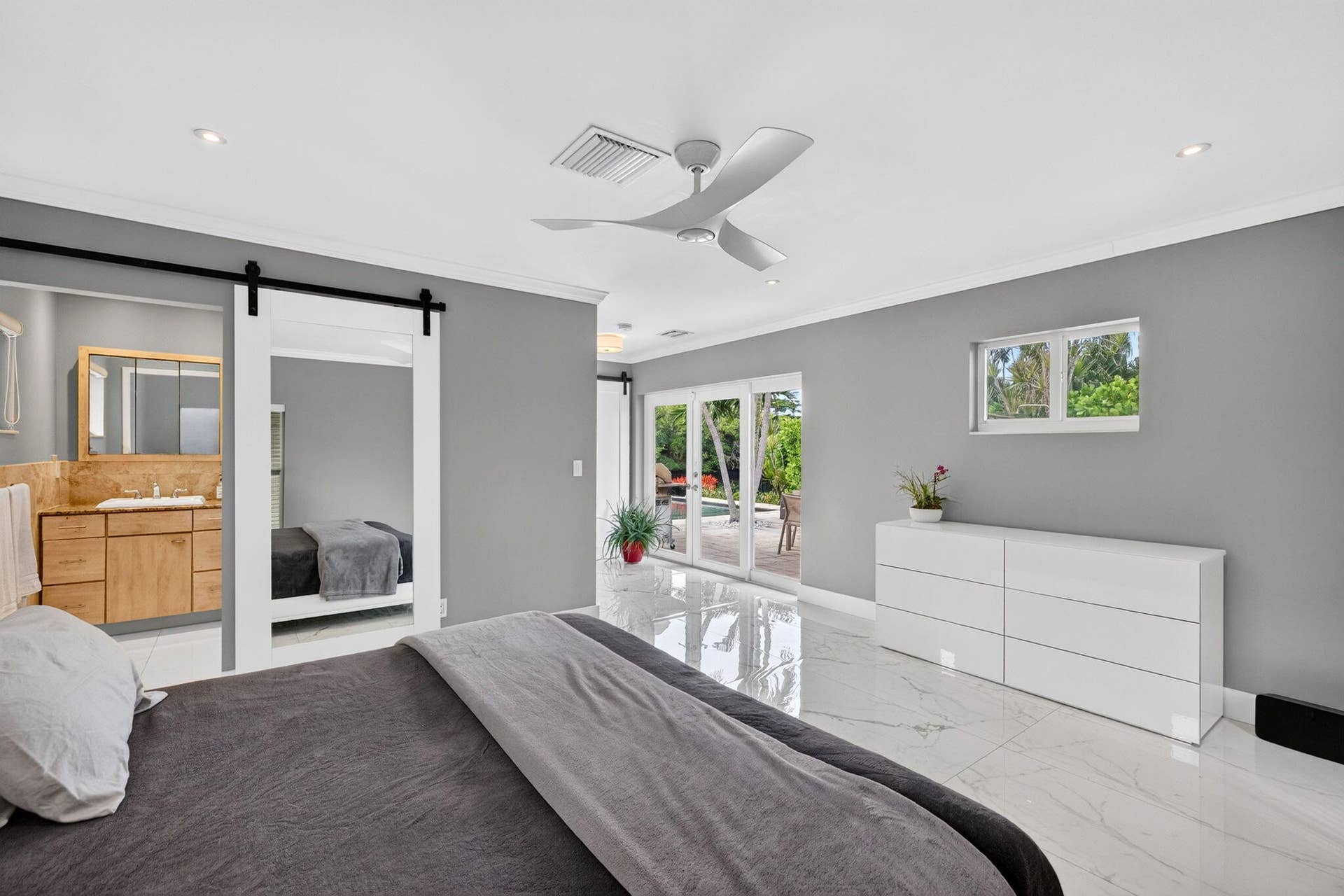 1948 NE 7TH Terrace, Wilton Manors, FL 33305 40-web-or-mls-699A1513
