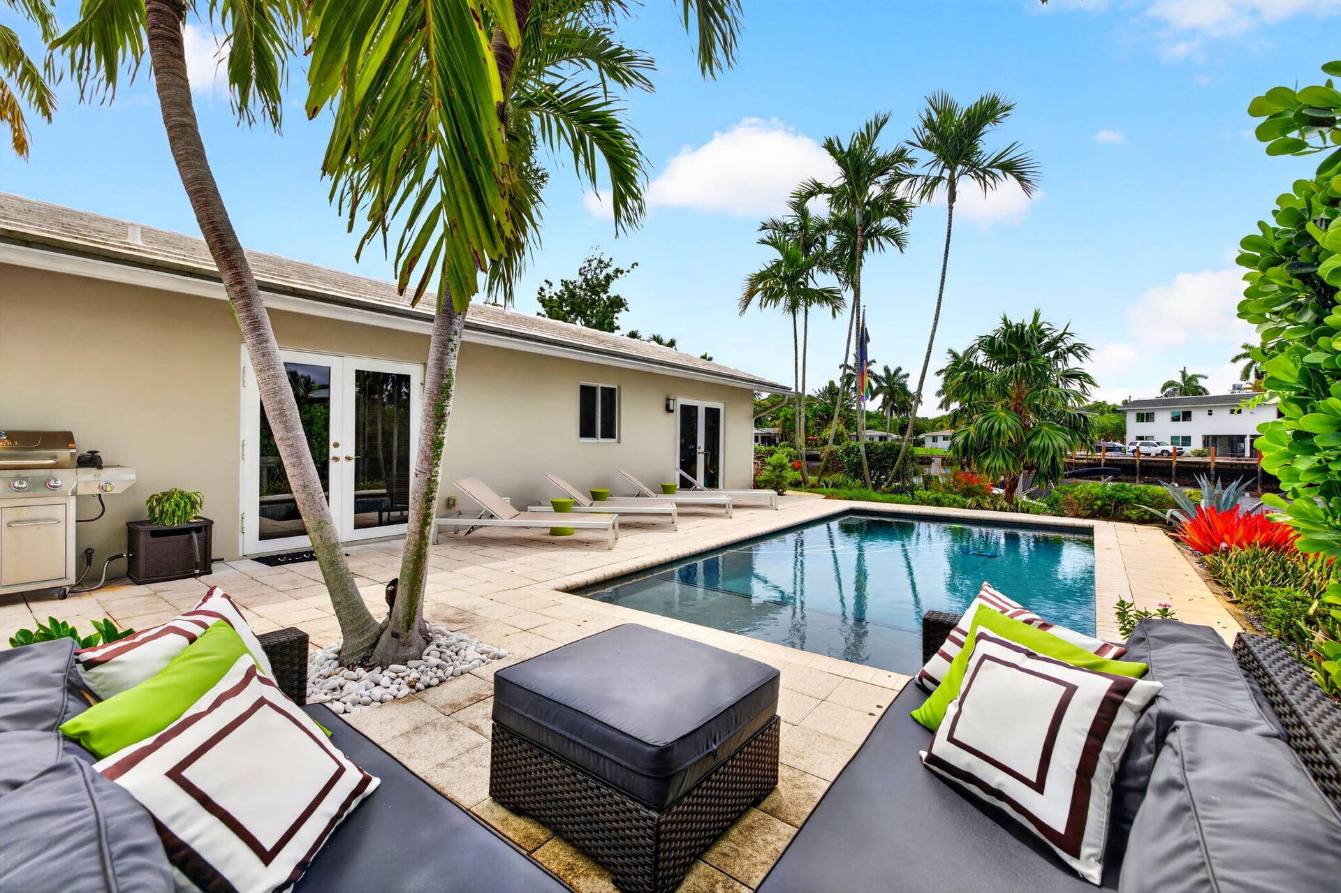 1948 NE 7TH Terrace, Wilton Manors, FL 33305 79-web-or-mls-699A1899