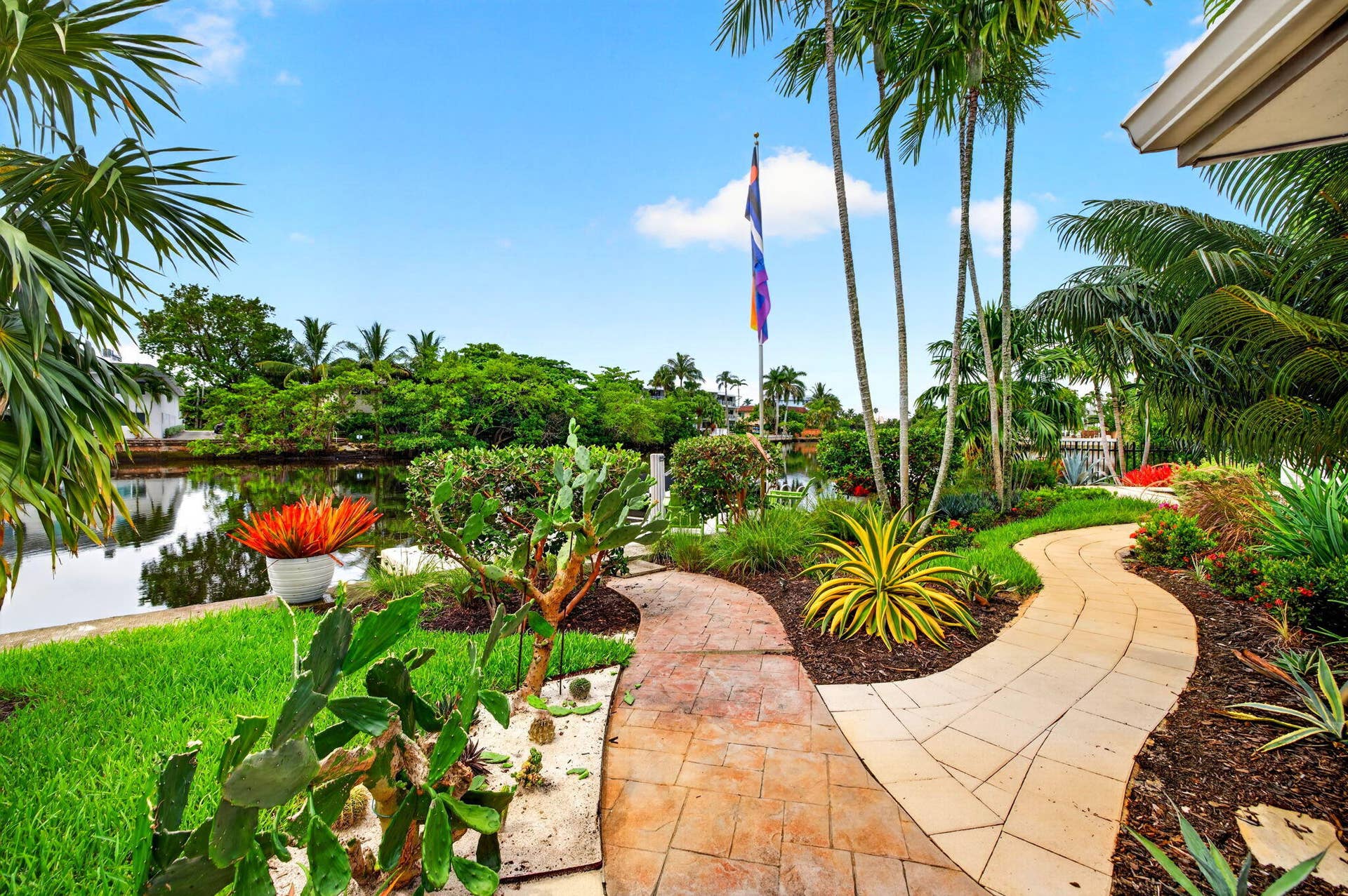 1948 NE 7TH Terrace, Wilton Manors, FL 33305 63-web-or-mls-699A1778