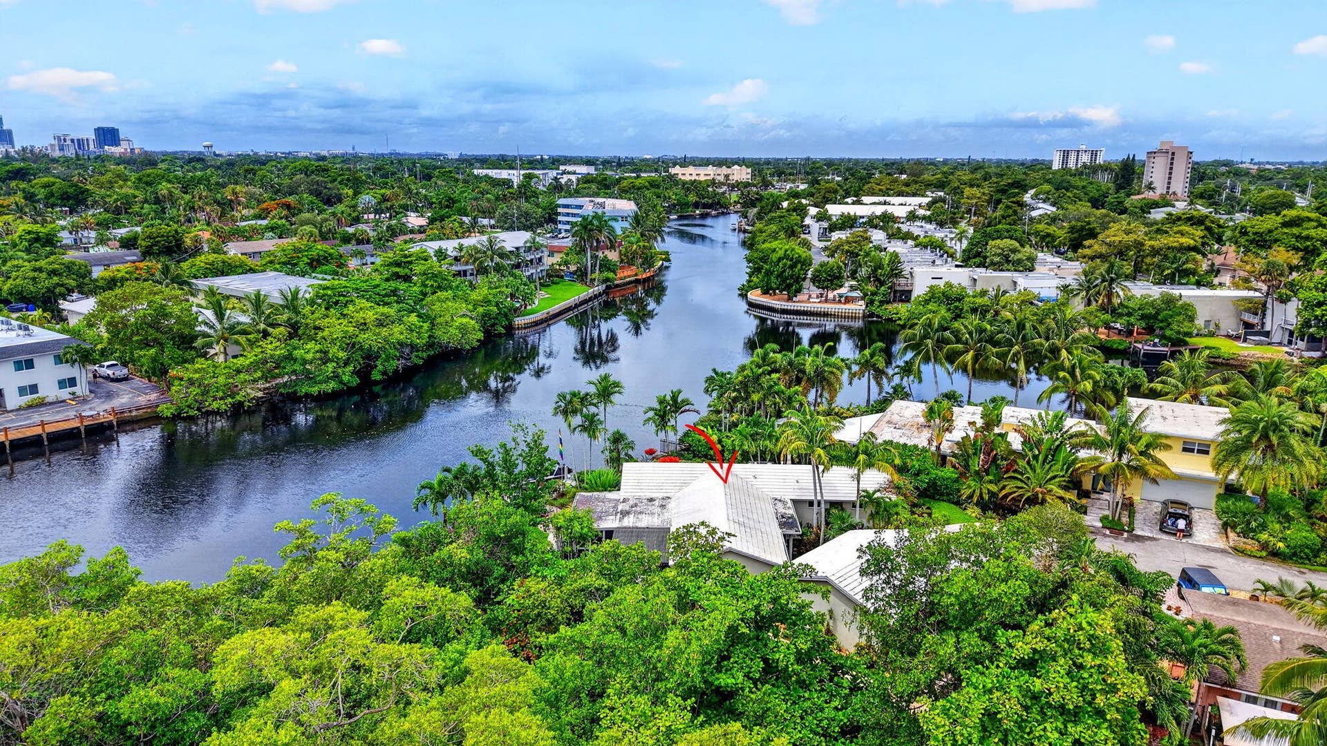 1948 NE 7TH Terrace, Wilton Manors, FL 33305 98-web-or-mls-DJI_20260805114839_0041_D