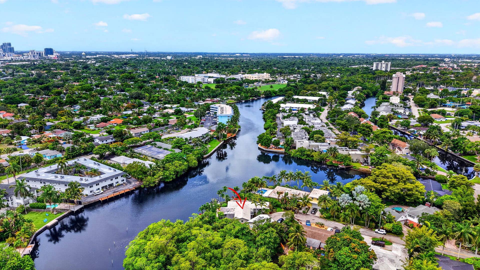 1948 NE 7TH Terrace, Wilton Manors, FL 33305 99-web-or-mls-DJI_20260805114850_0046_D
