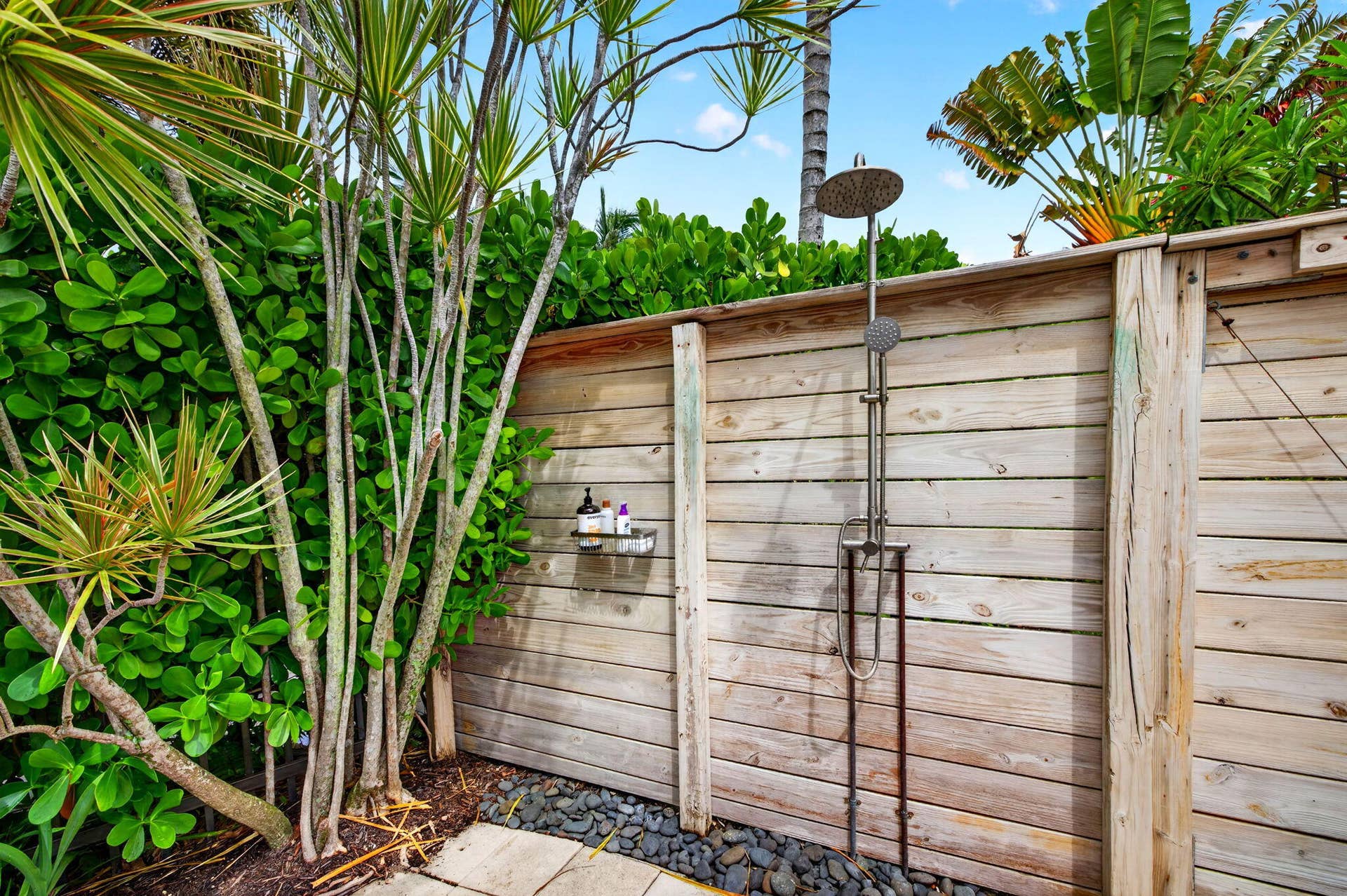 1948 NE 7TH Terrace, Wilton Manors, FL 33305 77-web-or-mls-699A1873