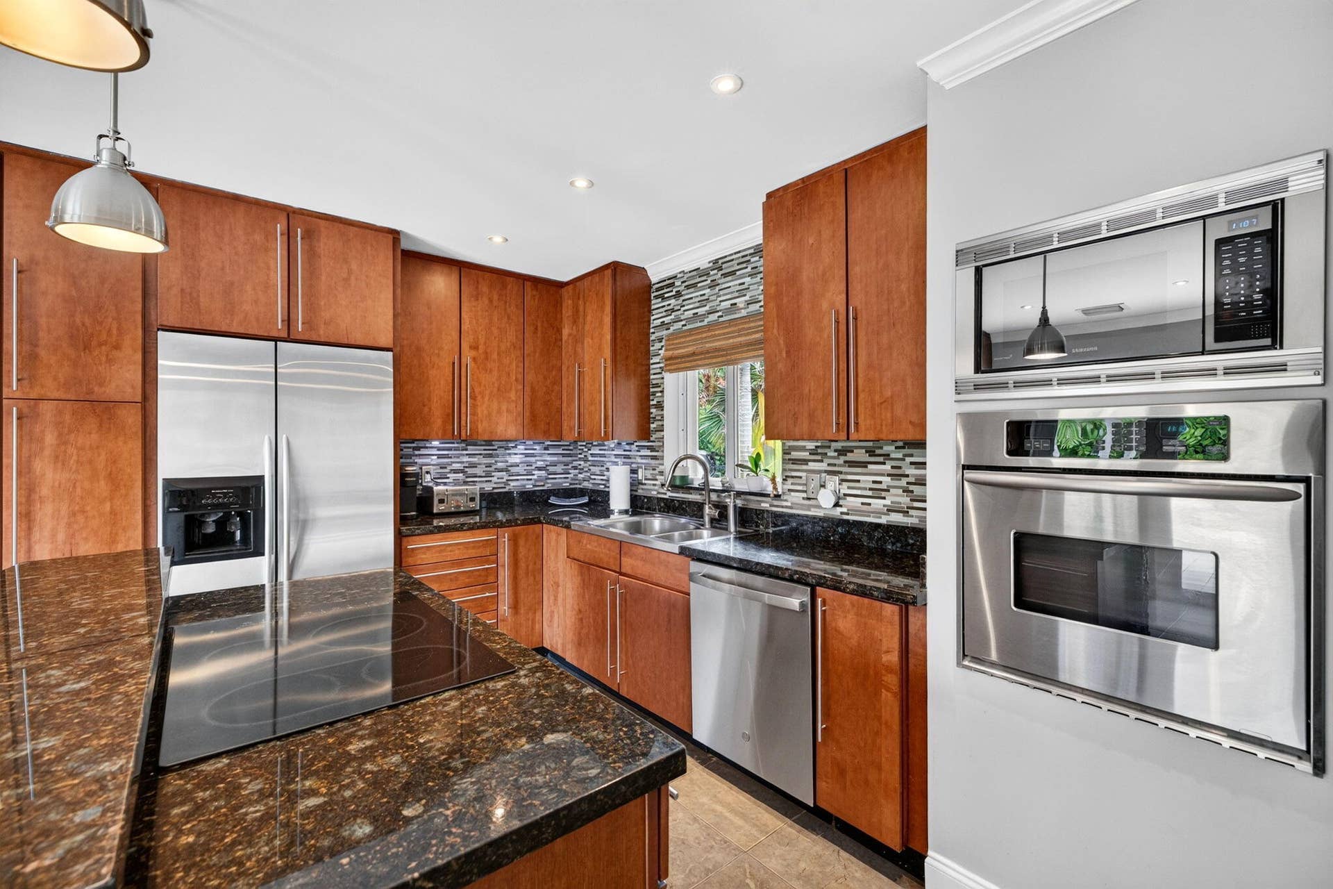 1948 NE 7TH Terrace, Wilton Manors, FL 33305 17-web-or-mls-699A1459