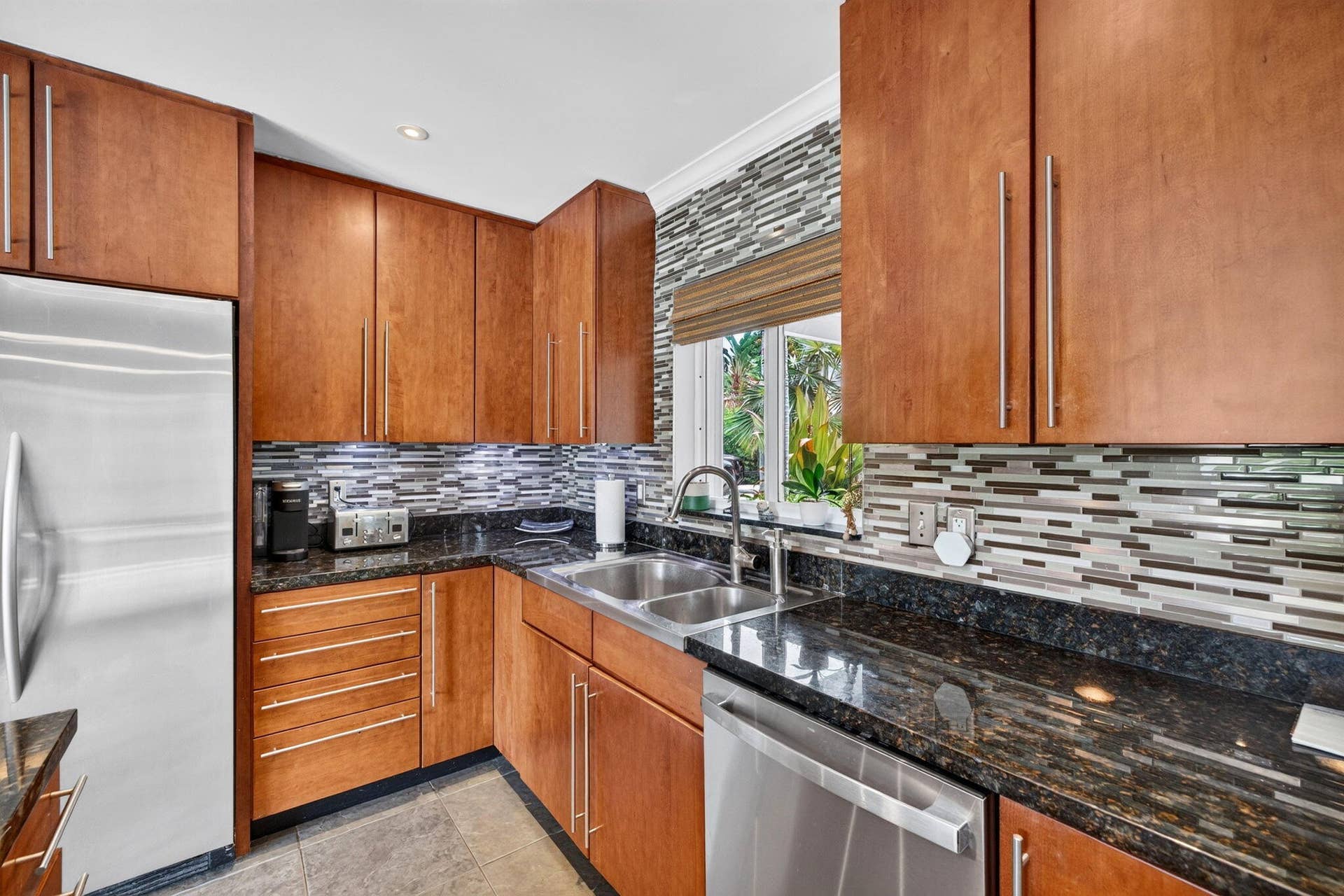 1948 NE 7TH Terrace, Wilton Manors, FL 33305 18-web-or-mls-699A1463