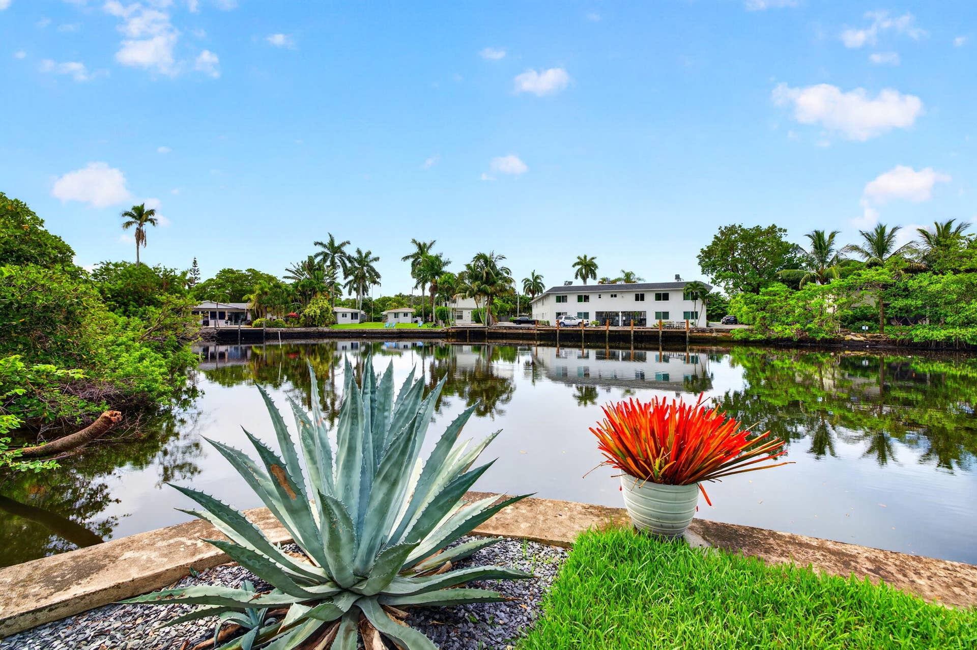 1948 NE 7TH Terrace, Wilton Manors, FL 33305 60-web-or-mls-699A1759