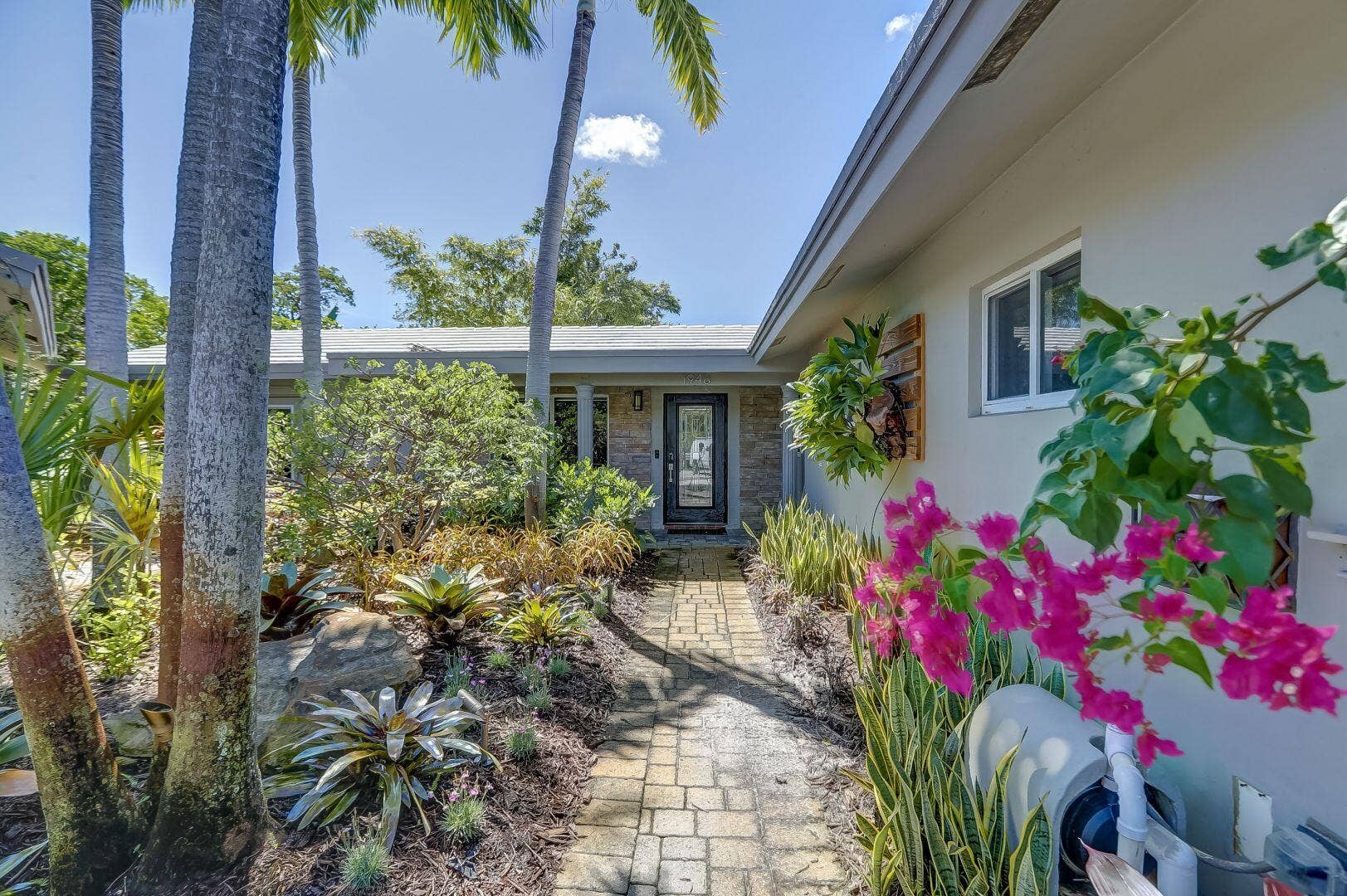 1948 NE 7TH Terrace, Wilton Manors, FL 33305 front 6