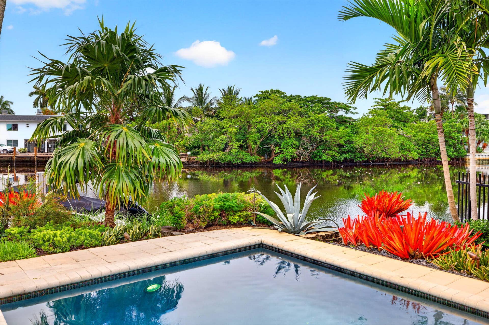 1948 NE 7TH Terrace, Wilton Manors, FL 33305 89-web-or-mls-699A1958