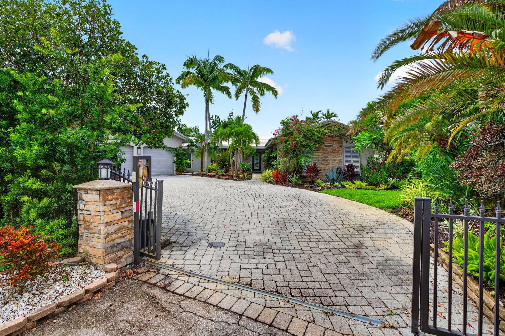 1948 NE 7TH Terrace, Wilton Manors, FL 33305 8-web-or-mls-699A2088