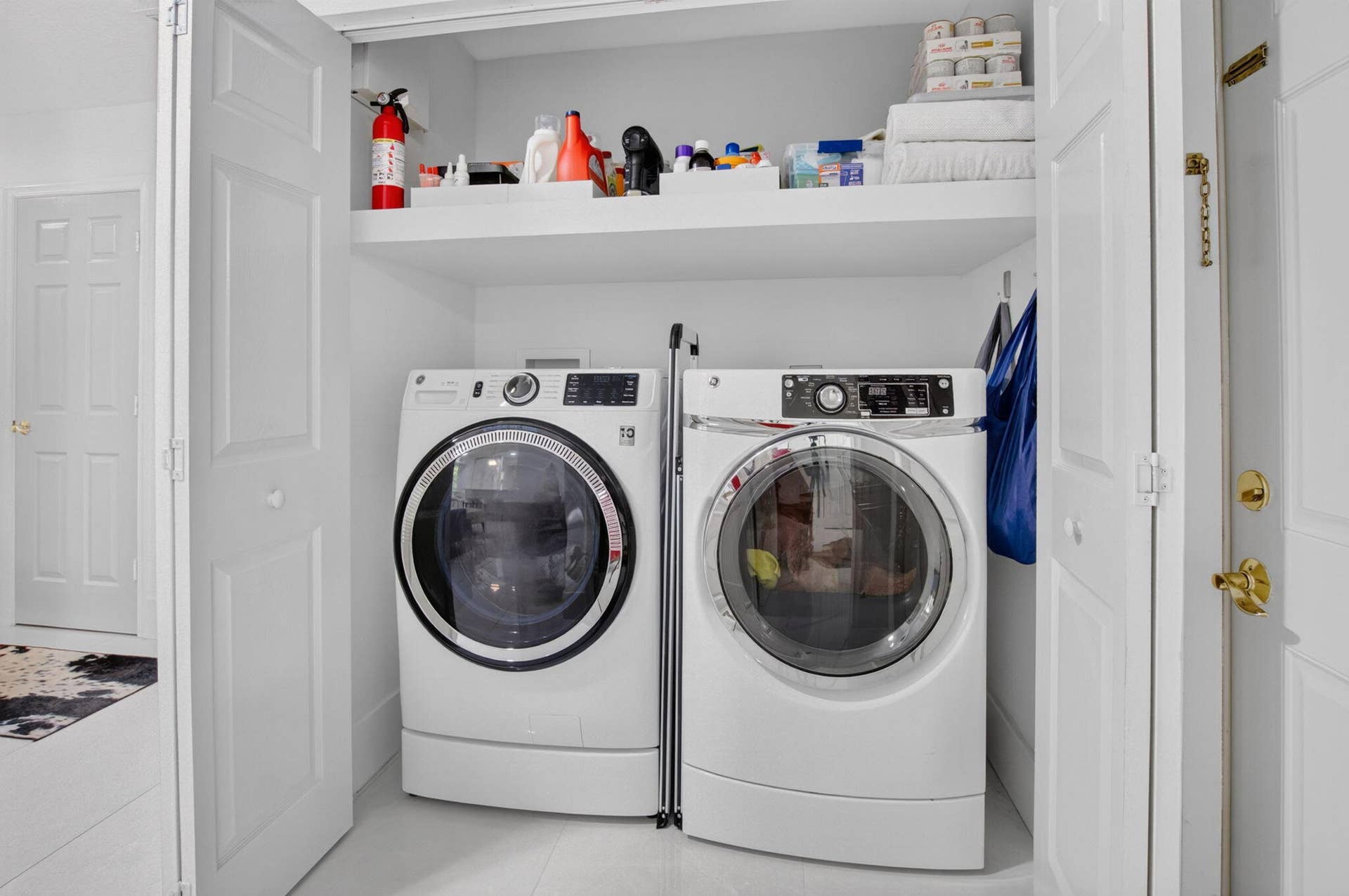 3864 Satin Leaf Court, Delray Beach, FL 33445 In Home Washer/Dryer