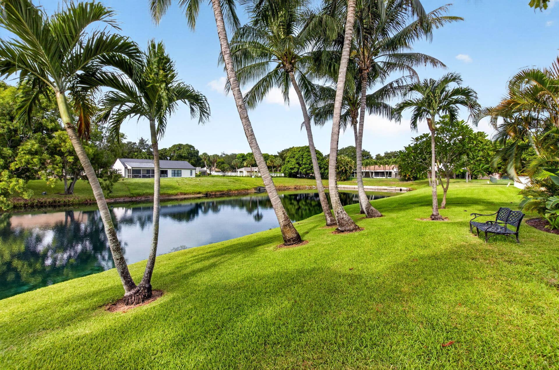 3864 Satin Leaf Court, Delray Beach, FL 33445 Lake Views