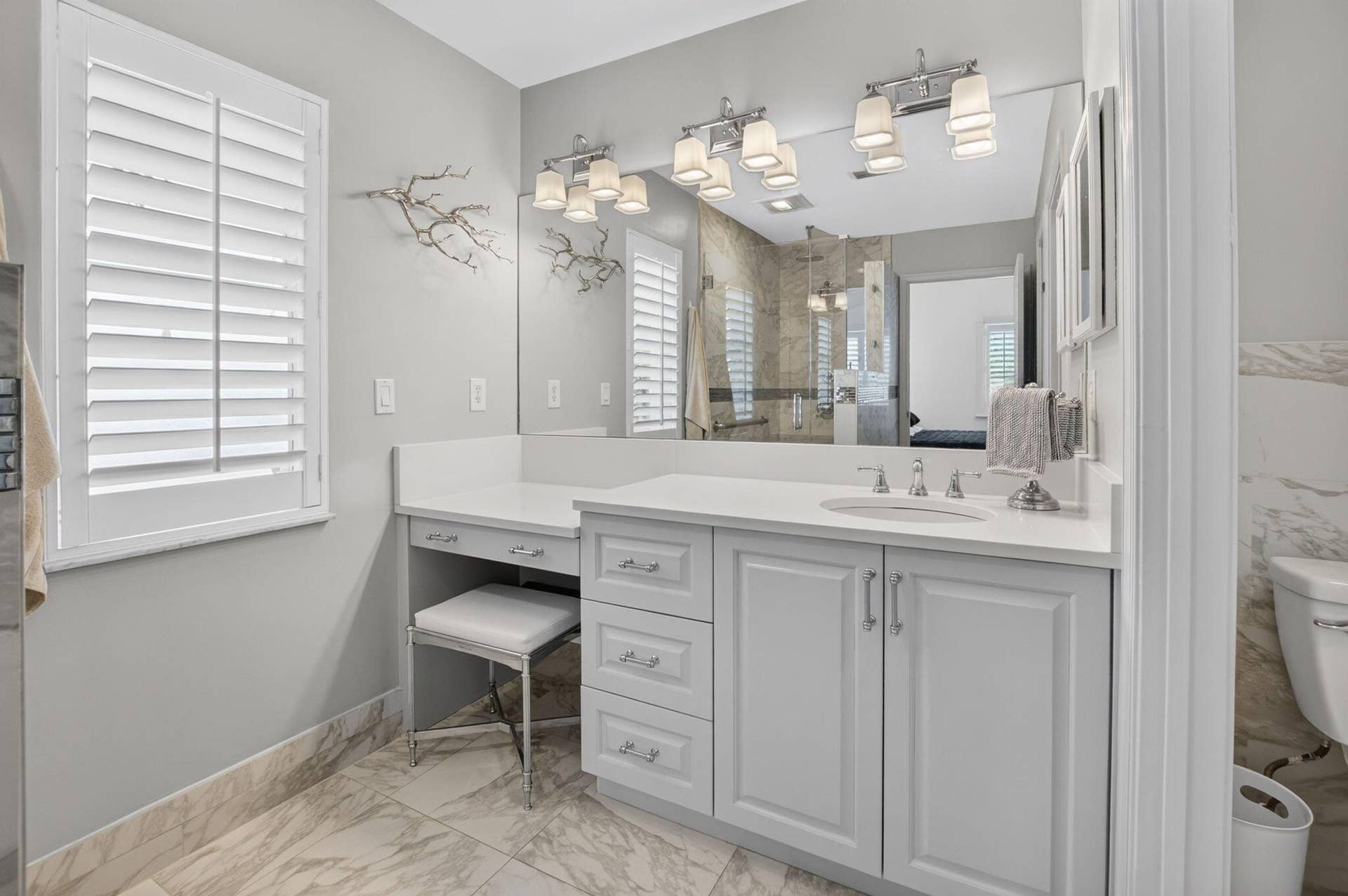 3864 Satin Leaf Court, Delray Beach, FL 33445 Primary Vanity