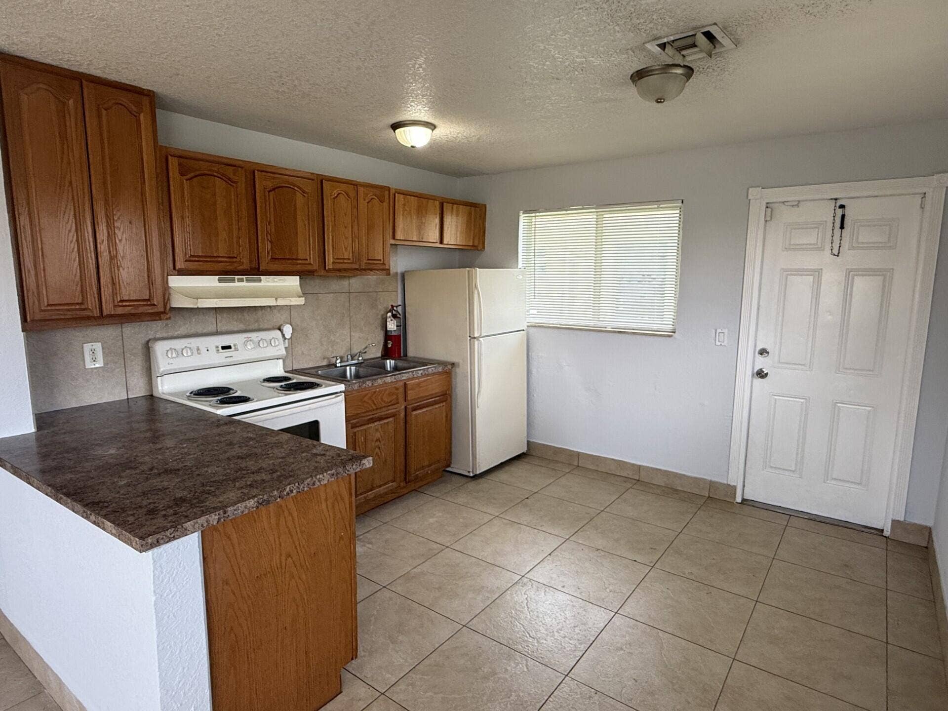 2820 Avenue S, #8, Riviera Beach, FL 33404 Kitchen