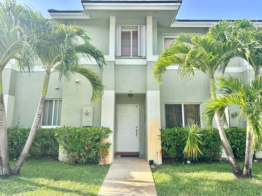 Property photo for 121 HIDDEN CT Road, #11-C, Hollywood, FL
