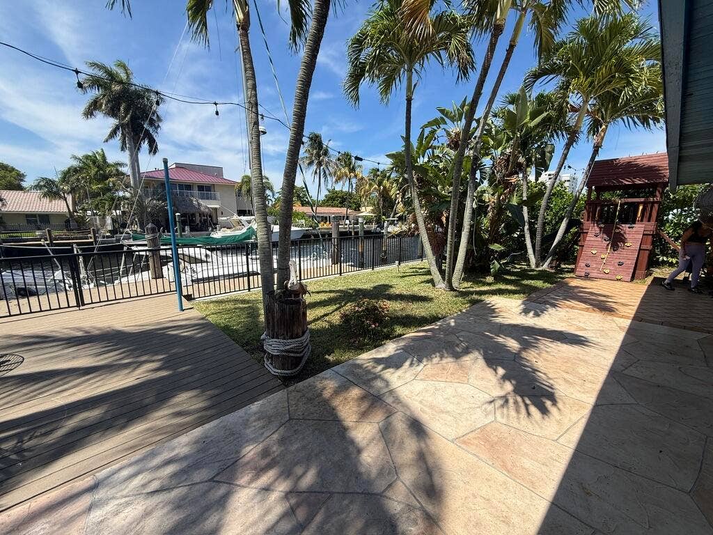 11 SUNSET Lane, Lauderdale By The Sea, FL 33062 Back Yard 12