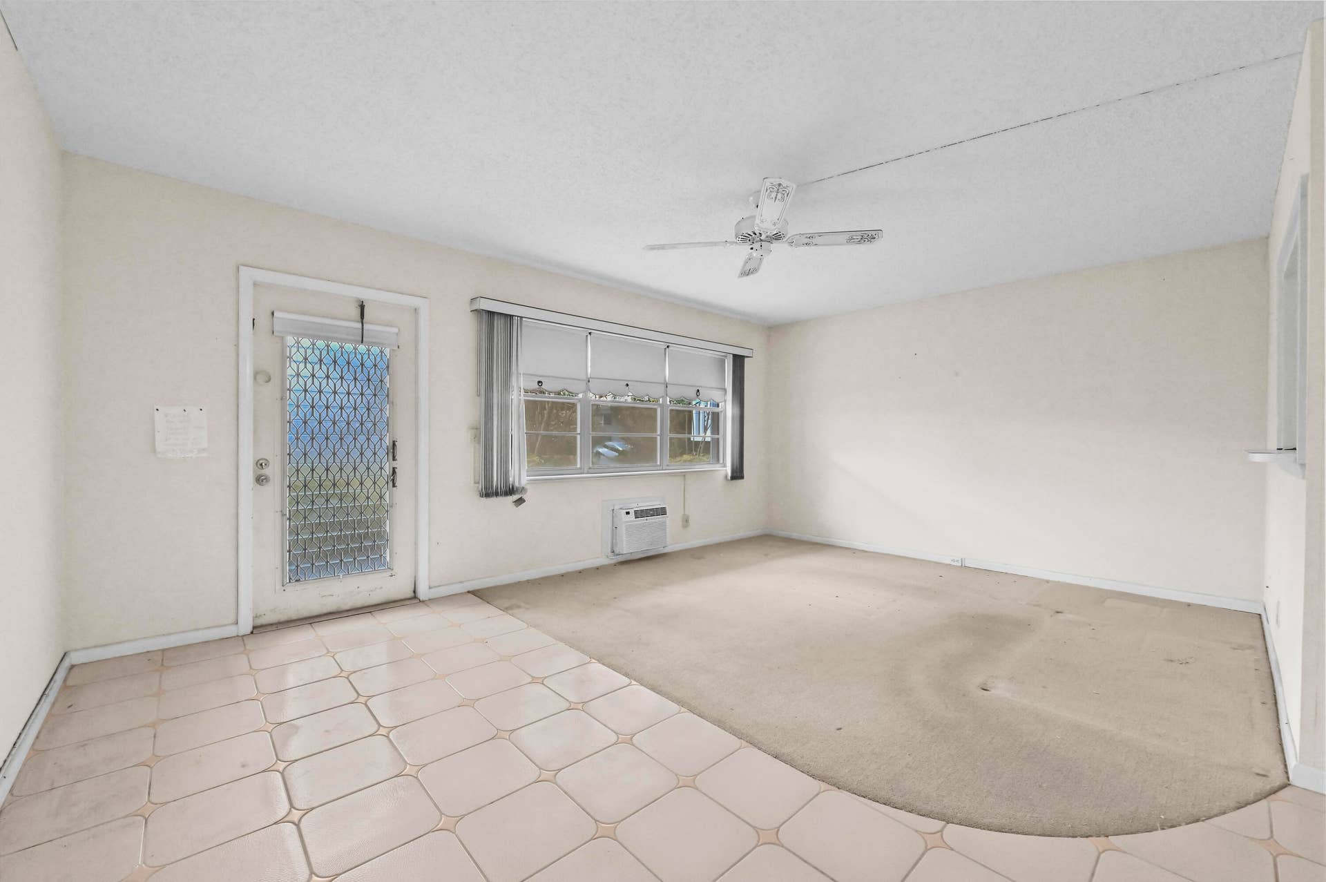 05 Living Room 03
