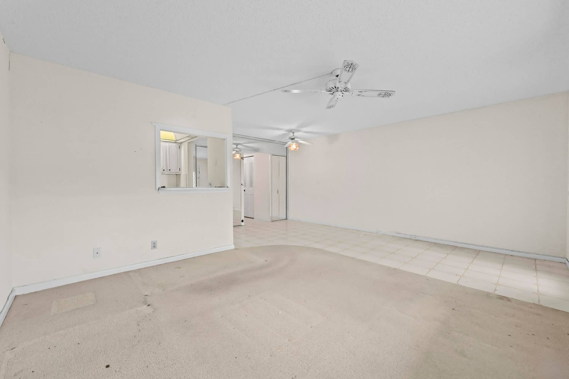 06 Living Room 04