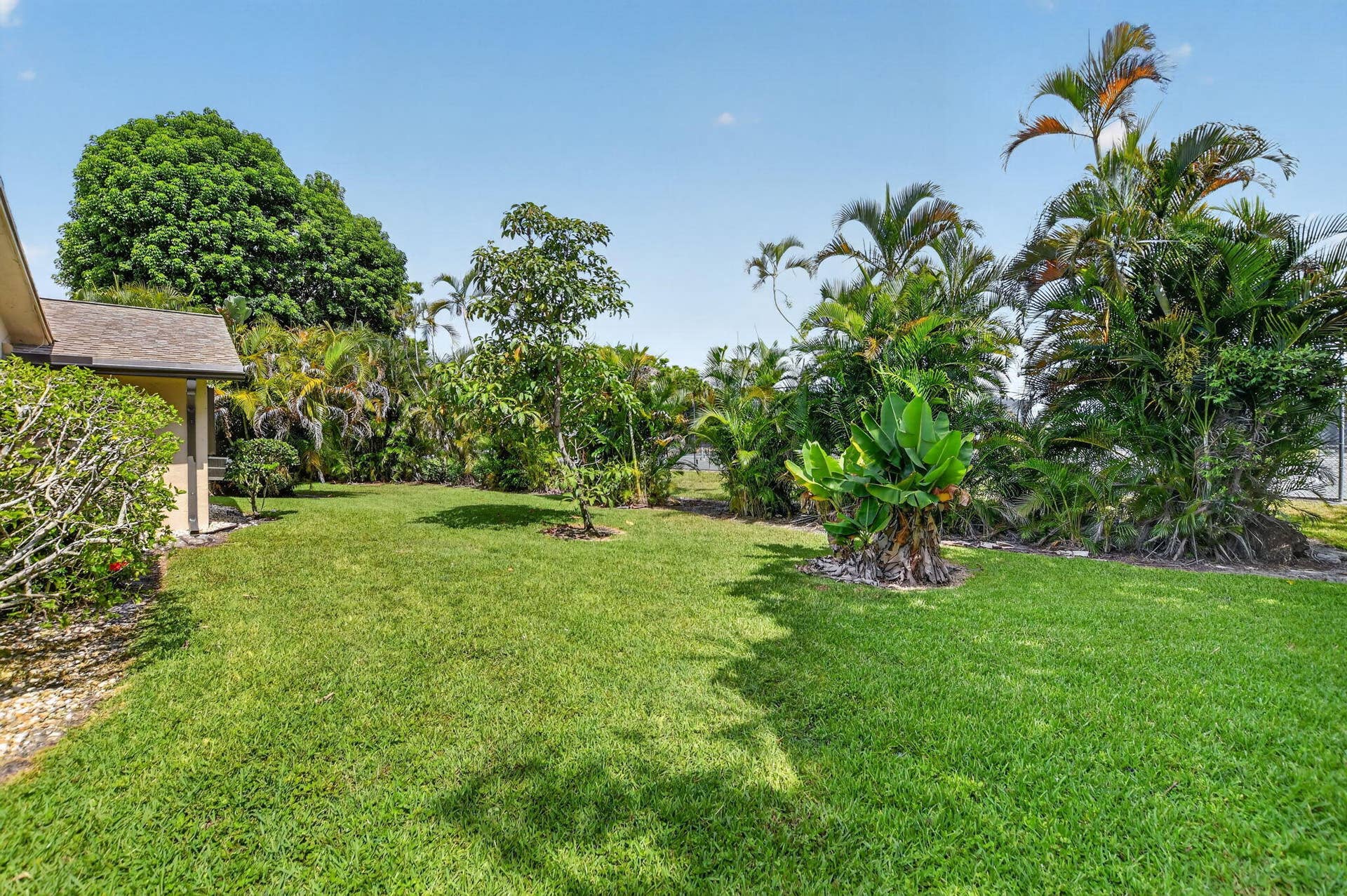 999 NW 23RD Lane, Delray Beach, FL 33445 47-web-or-mls-DSC_3745