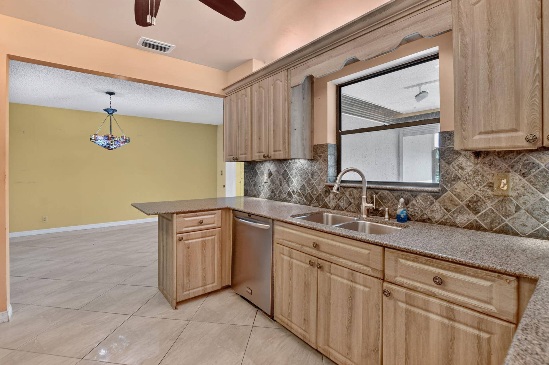 999 NW 23RD Lane, Delray Beach, FL 33445 16-web-or-mls-DSC_3592