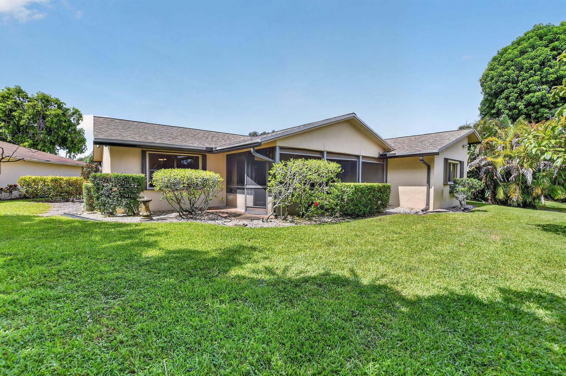999 NW 23RD Lane, Delray Beach, FL 33445 43-web-or-mls-DSC_3725