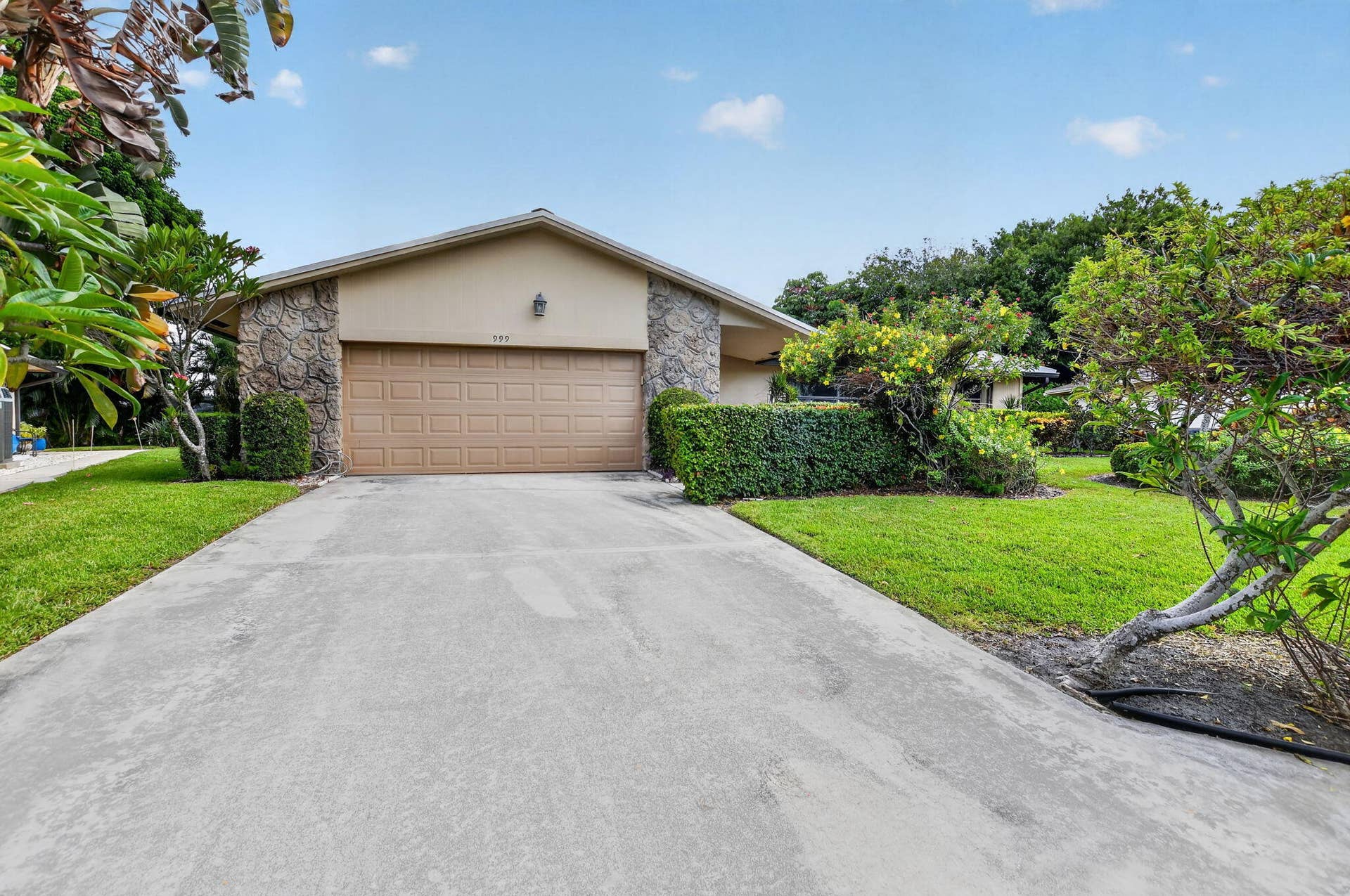 999 NW 23RD Lane, Delray Beach, FL 33445 3-web-or-mls-DSC_3767
