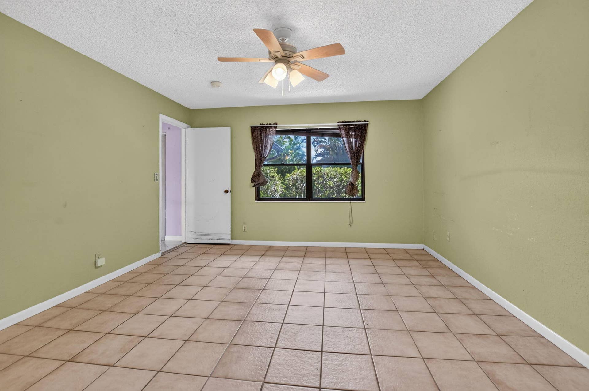 999 NW 23RD Lane, Delray Beach, FL 33445 34-web-or-mls-DSC_3682