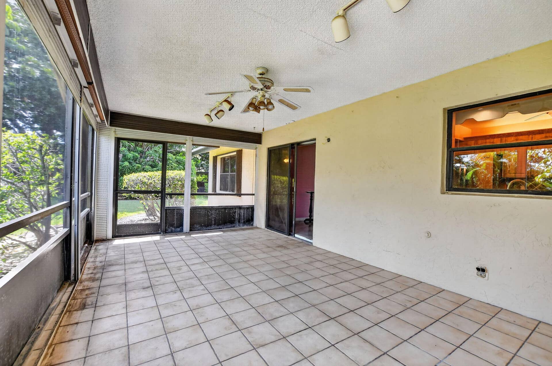 999 NW 23RD Lane, Delray Beach, FL 33445 41-web-or-mls-DSC_3715