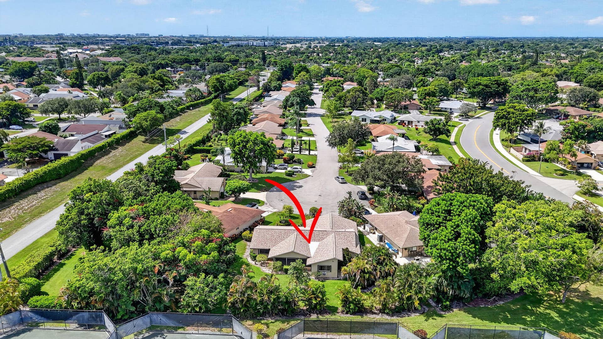 999 NW 23RD Lane, Delray Beach, FL 33445 58-web-or-mls-DJI_20260730231436_0949_D_