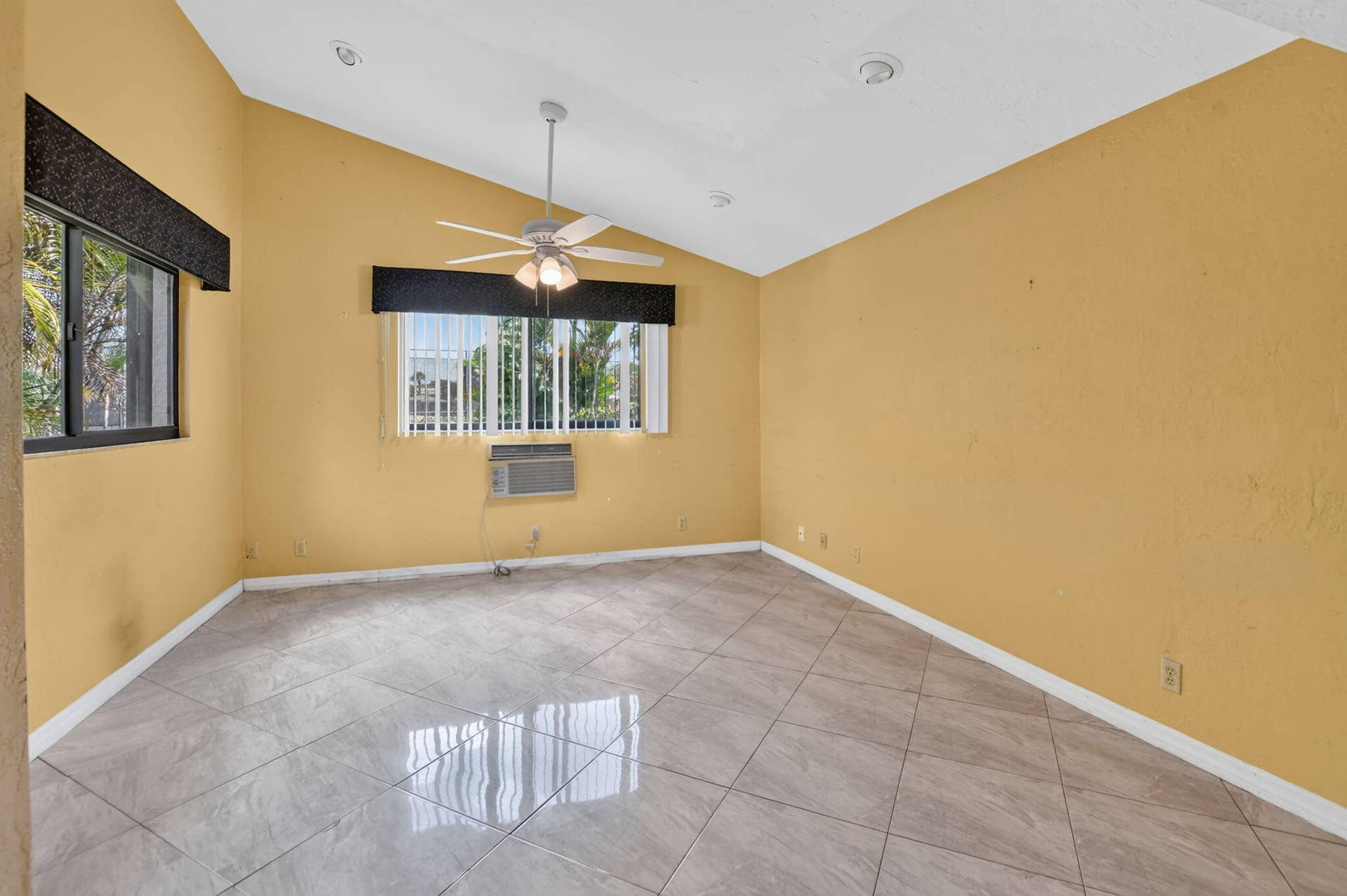 999 NW 23RD Lane, Delray Beach, FL 33445 22-web-or-mls-DSC_3620