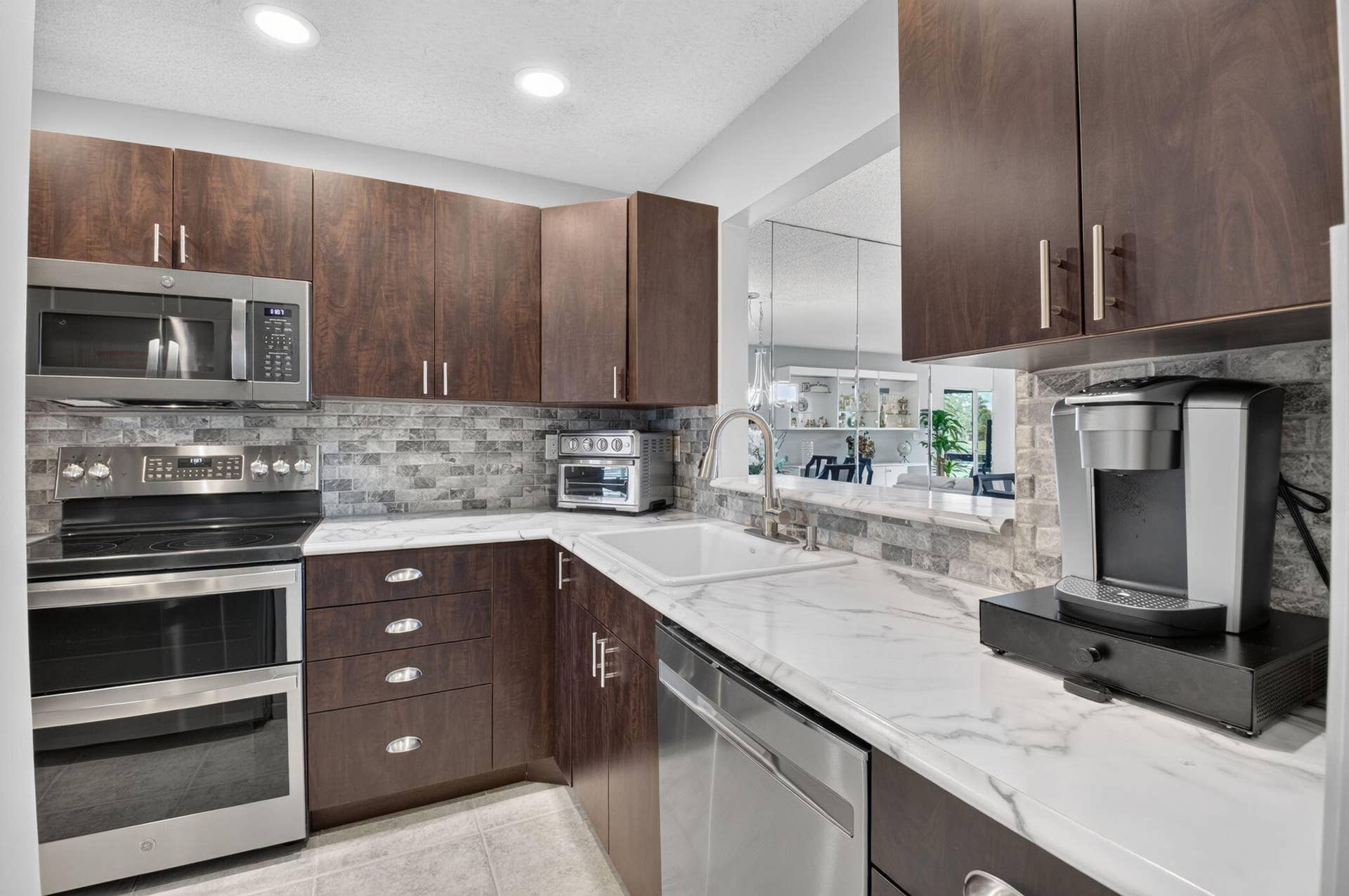 5810 ARECA PALM, #B, Delray Beach, FL 33484 STOVE w/ DOUBLE OVENS