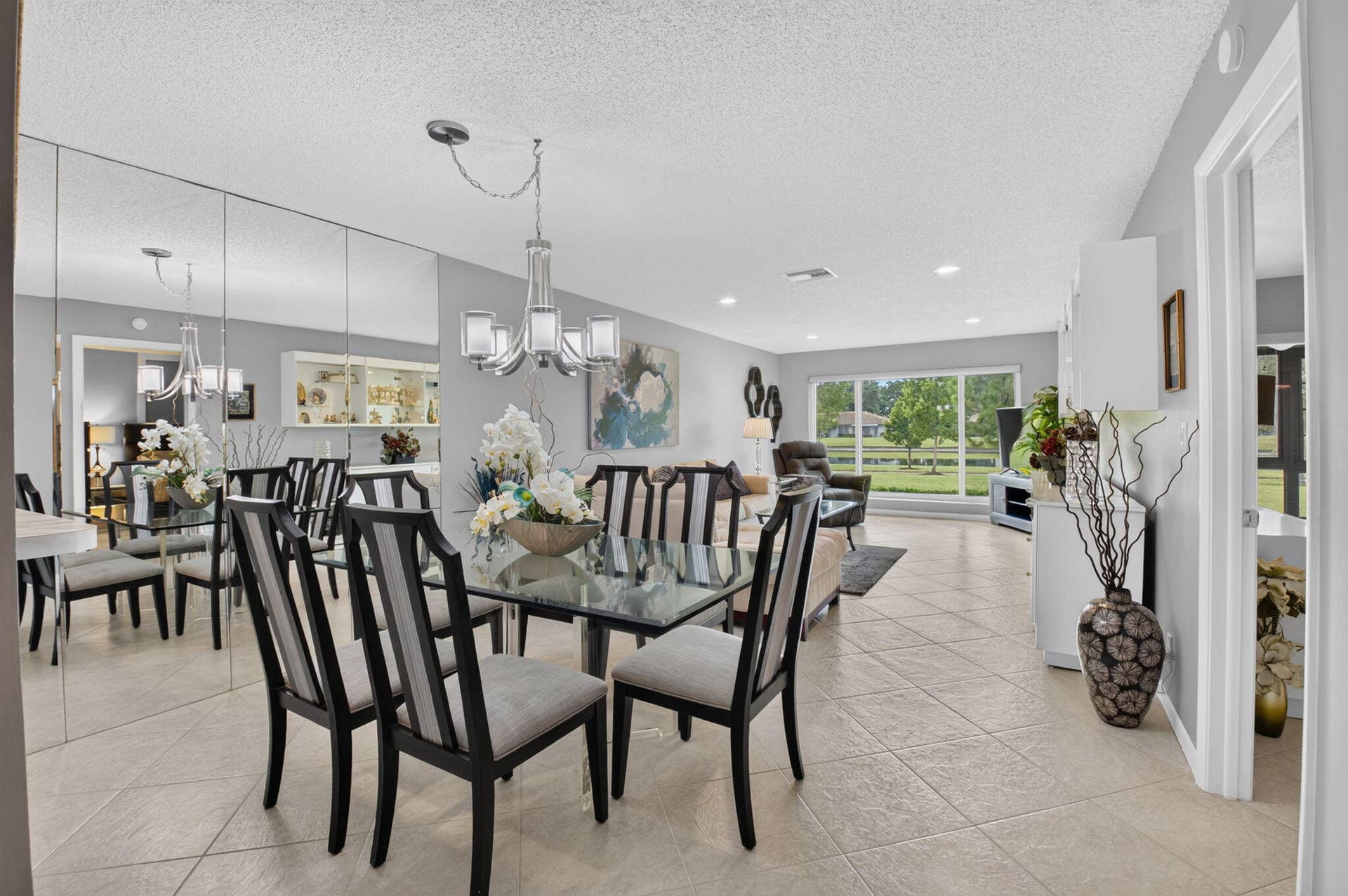 5810 ARECA PALM, #B, Delray Beach, FL 33484 DINING / LIVING