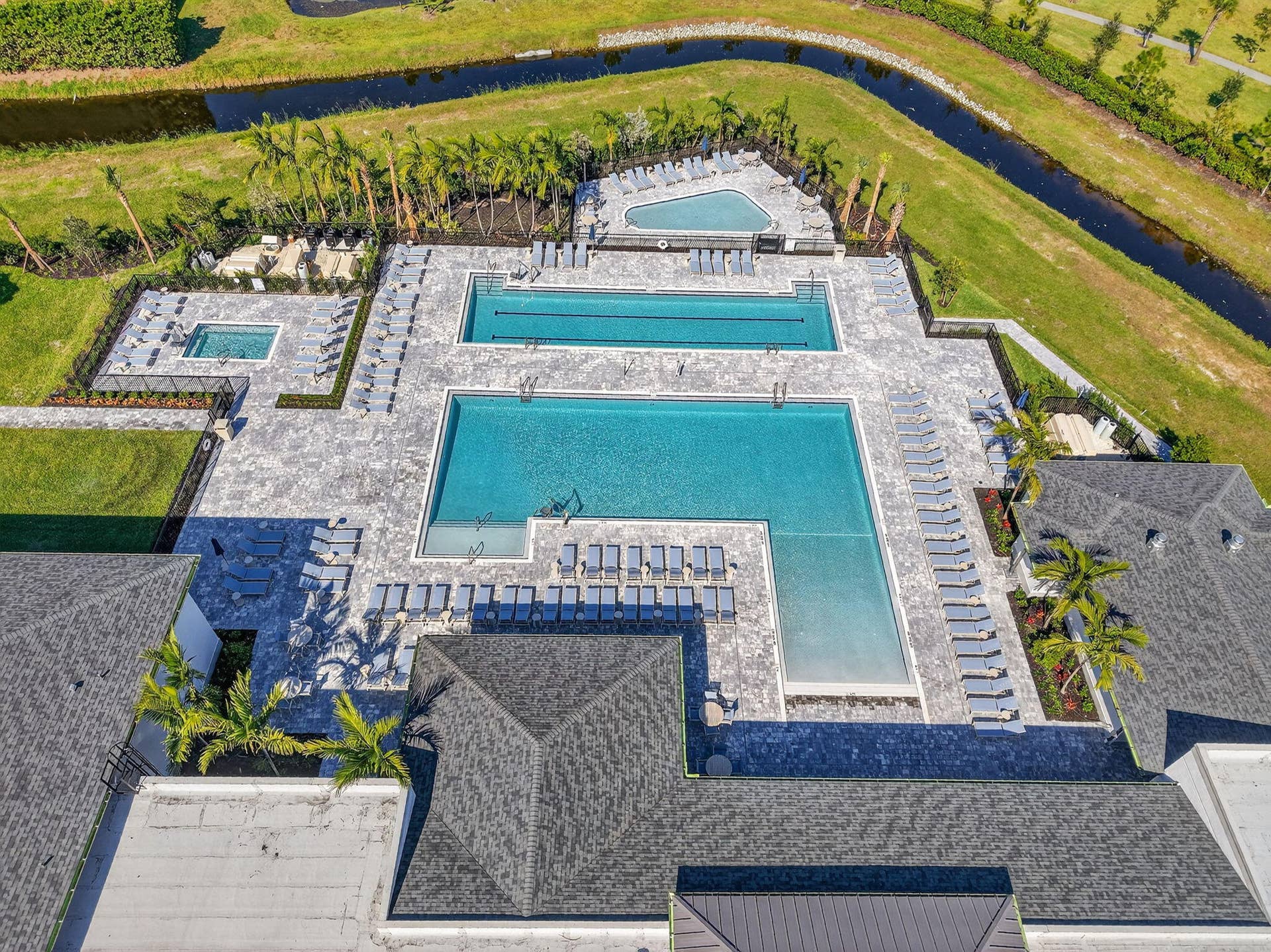 5810 ARECA PALM, #B, Delray Beach, FL 33484 WHIRLPOOL (see left side)