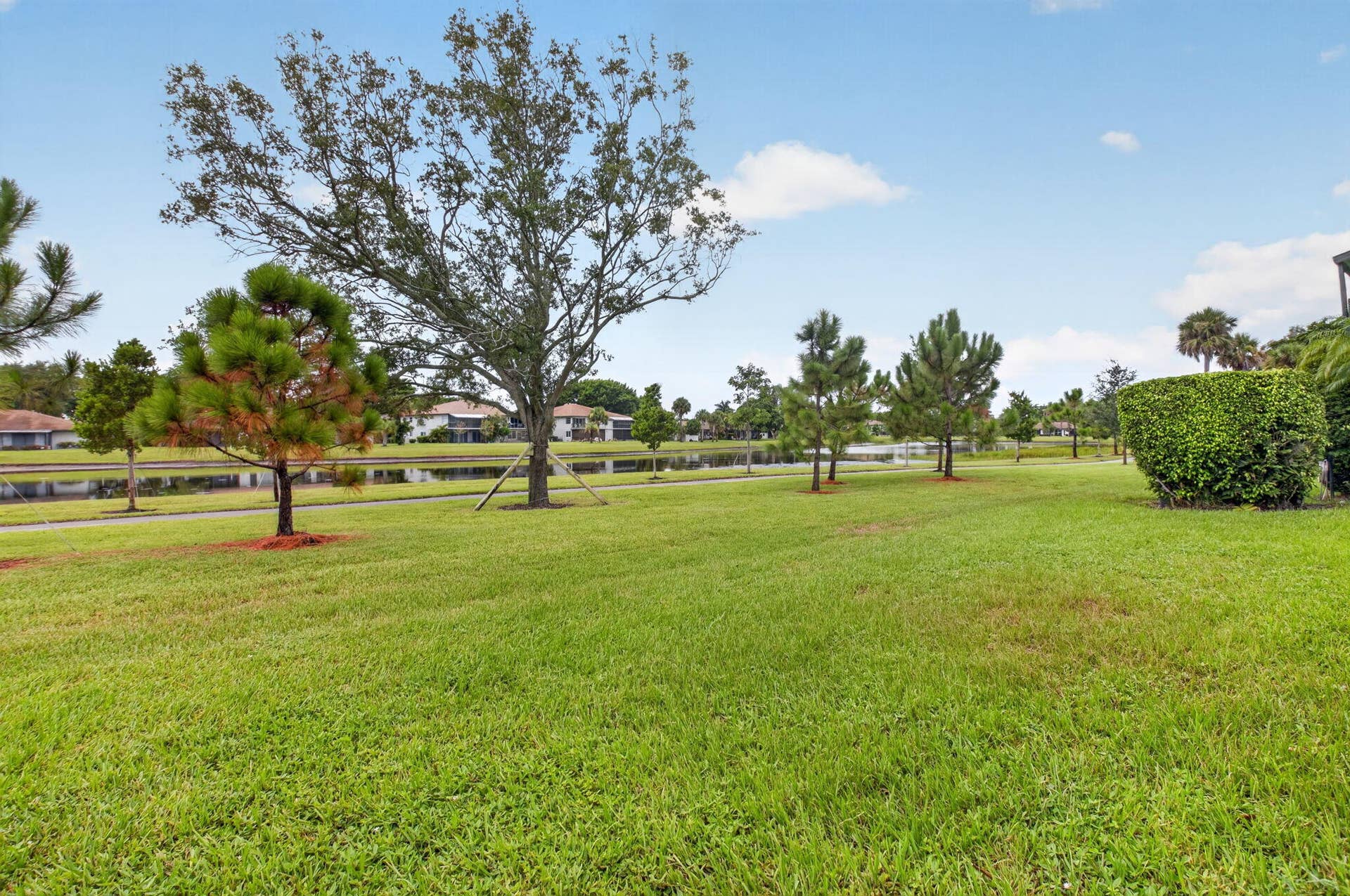 5810 ARECA PALM, #B, Delray Beach, FL 33484 YOUR BACKYARD!