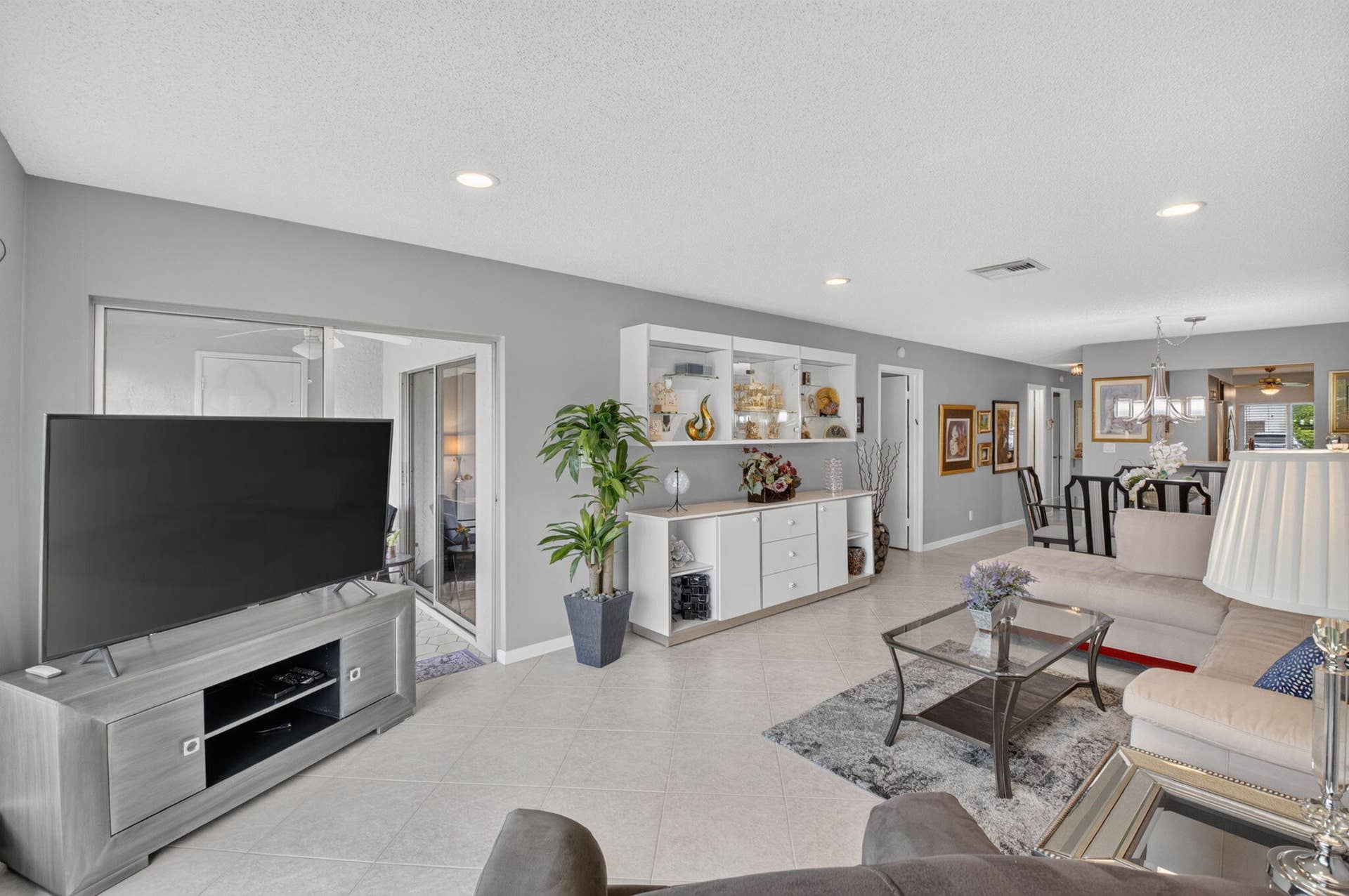 5810 ARECA PALM, #B, Delray Beach, FL 33484 LIVING AREA