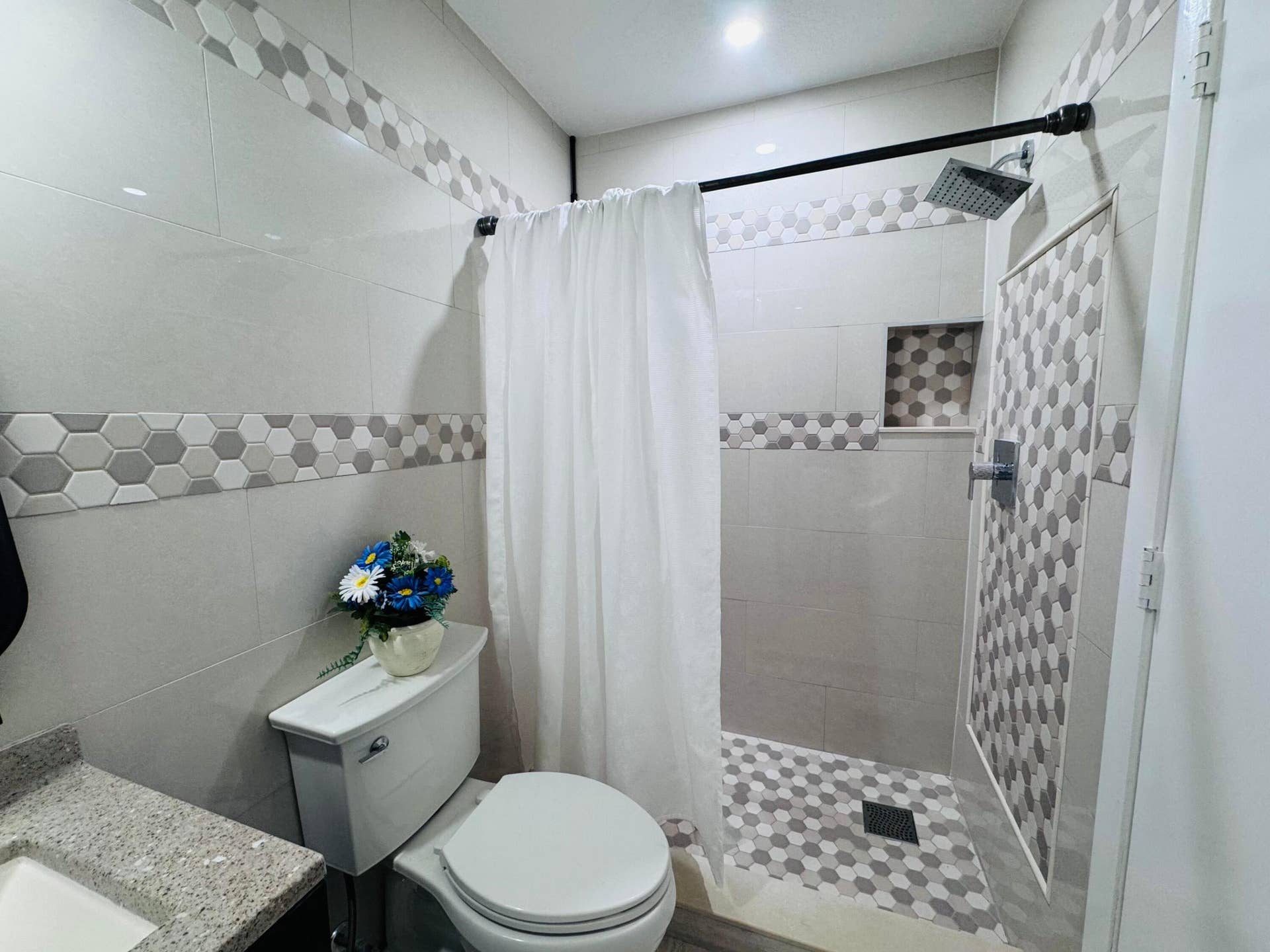 4918 ALDER Drive, #D, West Palm Beach, FL 33417 IMG_3539