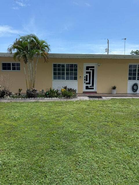 Property photo for 1836 Baythorne Road, West Palm Beach, FL