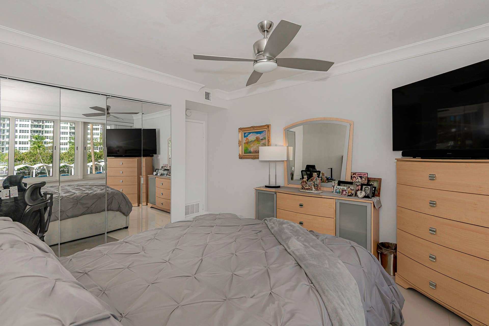 3233 NE 34TH Street, #215, Fort Lauderdale, FL 33308 0-18
