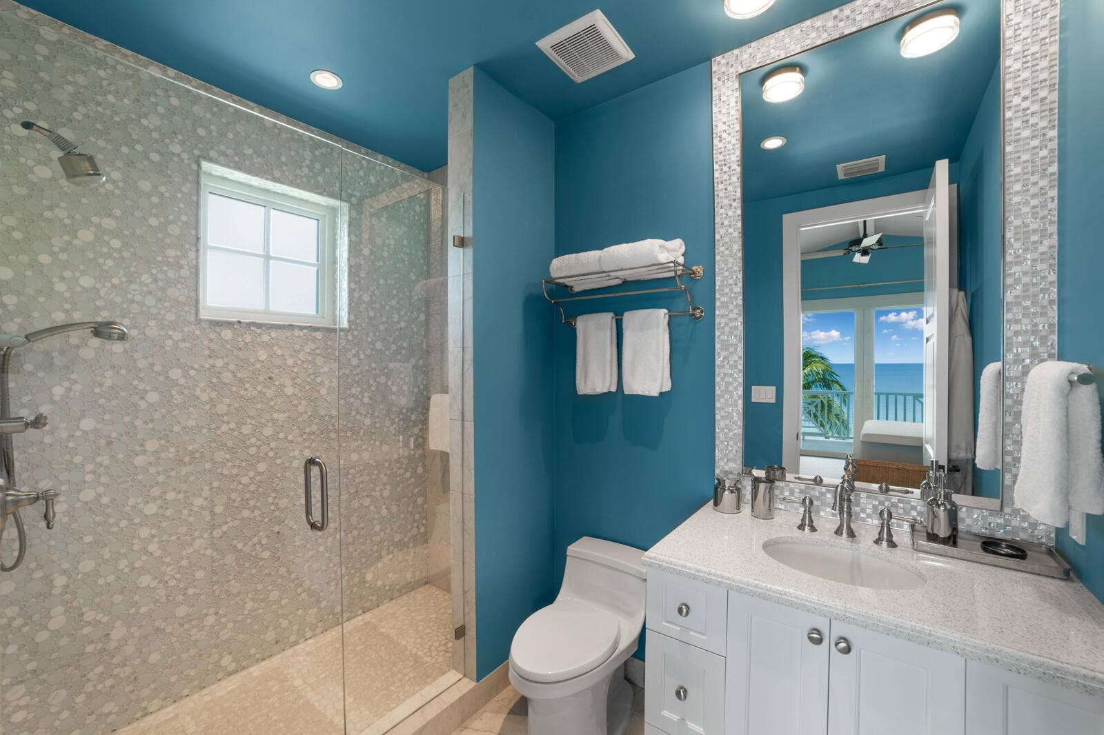 4101 S Ocean Boulevard, Highland Beach, FL 33487 Guest Bath 1
