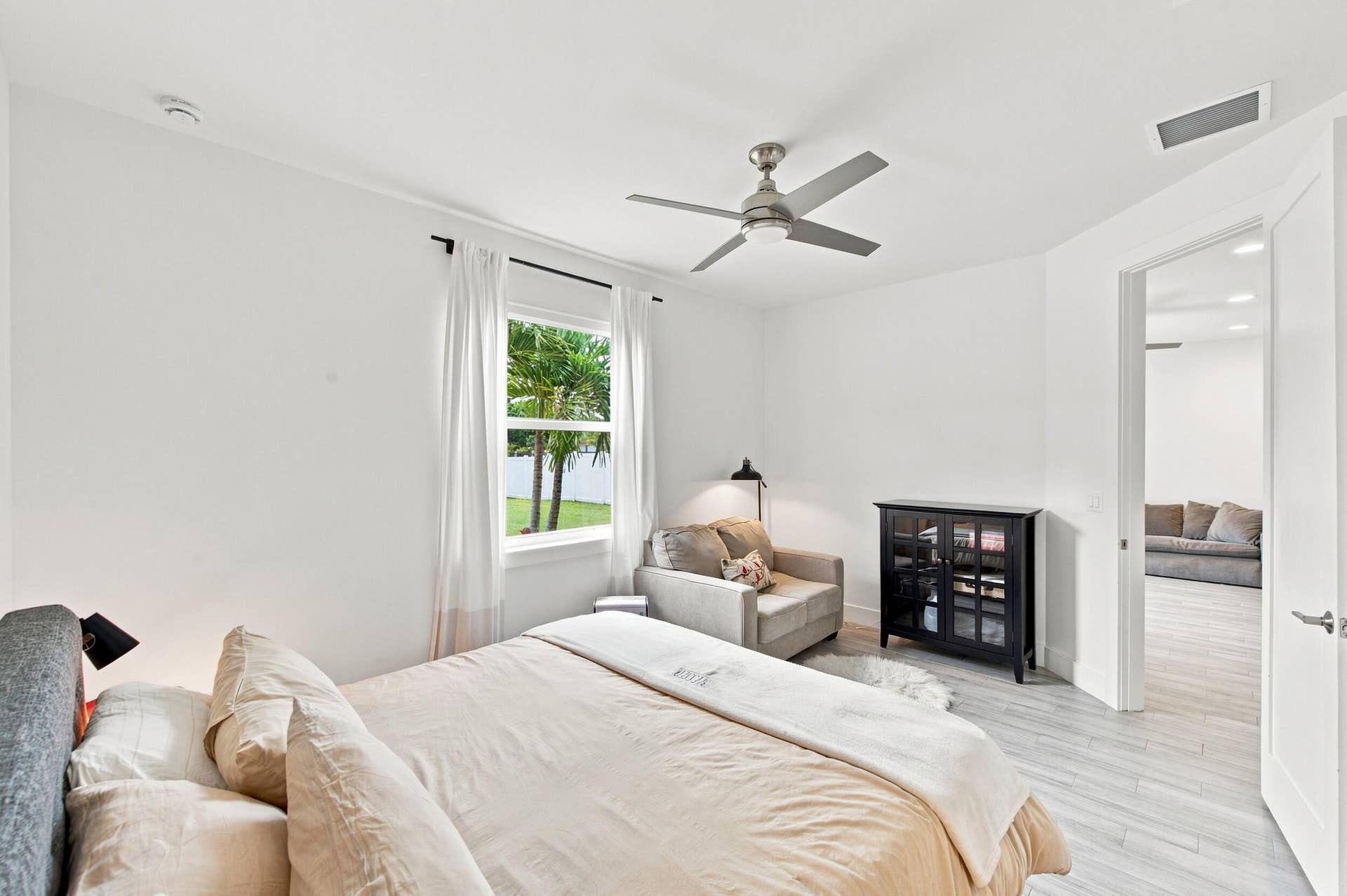 18302 Limestone Creek Road, Jupiter, FL 33458 Main bedroom
