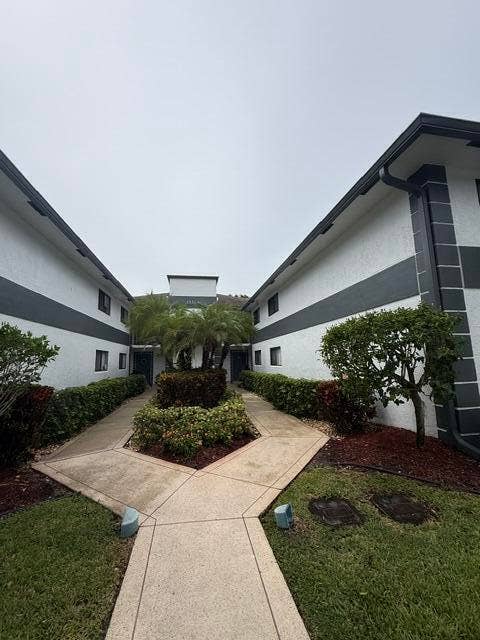 15364 LAKES OF DELRAY Boulevard, #49, Delray Beach, FL 33484 IMG_4019