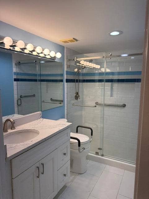 15364 LAKES OF DELRAY Boulevard, #49, Delray Beach, FL 33484 Primary Bathroom
