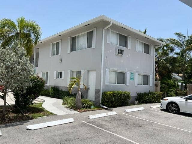 825 NE 6th Street, #3, Fort Lauderdale, FL 33304 Exterior Front