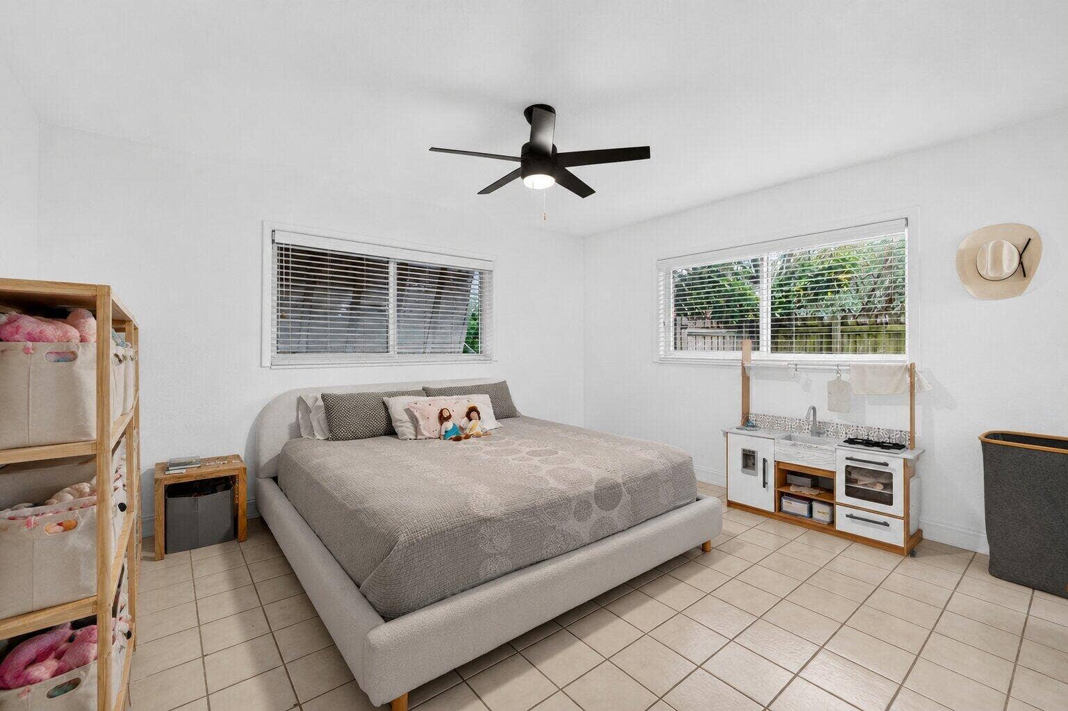 4031 NE 15TH Avenue, Oakland Park, FL 33334 17