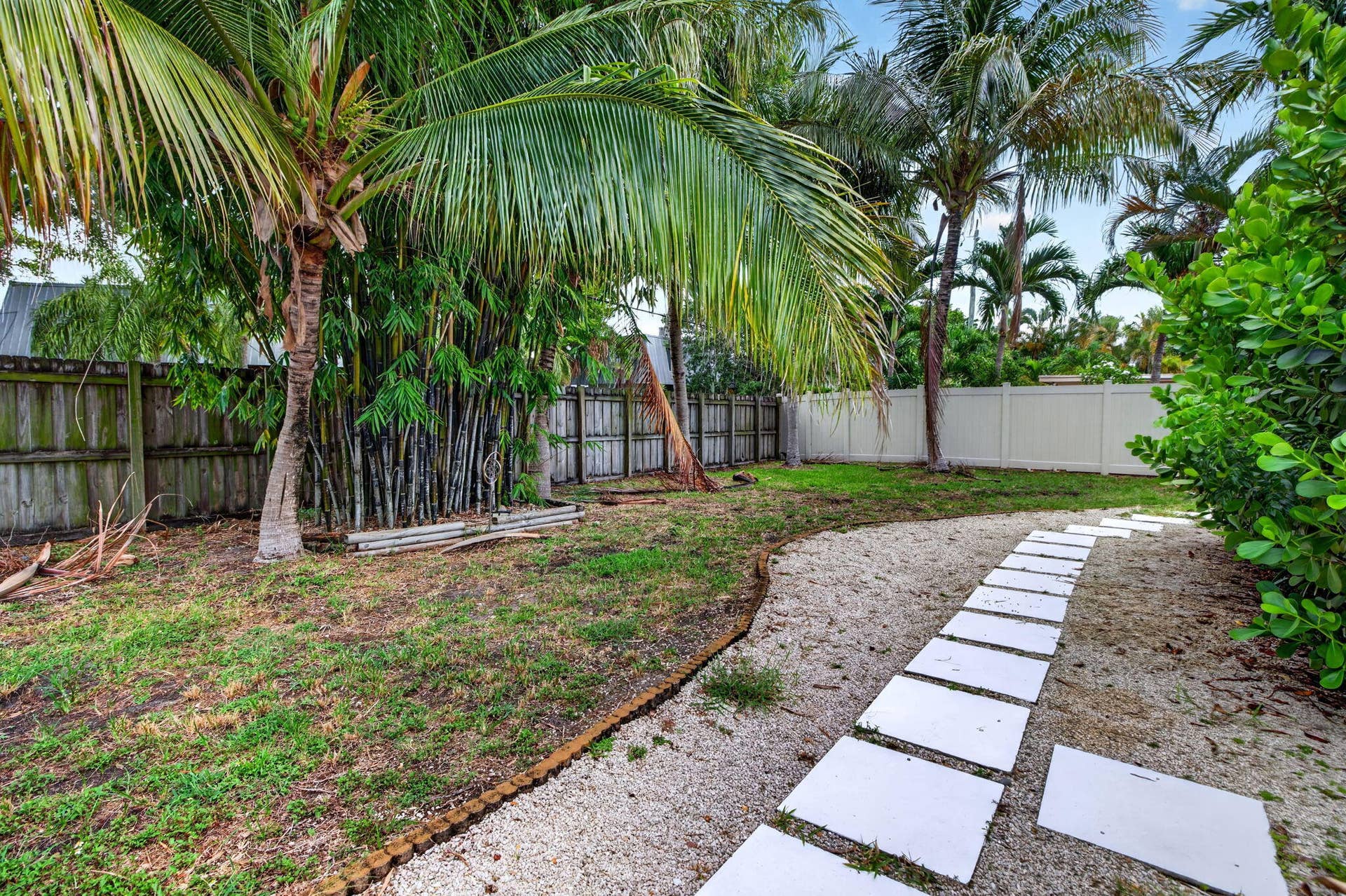 4031 NE 15TH Avenue, Oakland Park, FL 33334 47-web-or-mls-699A2289