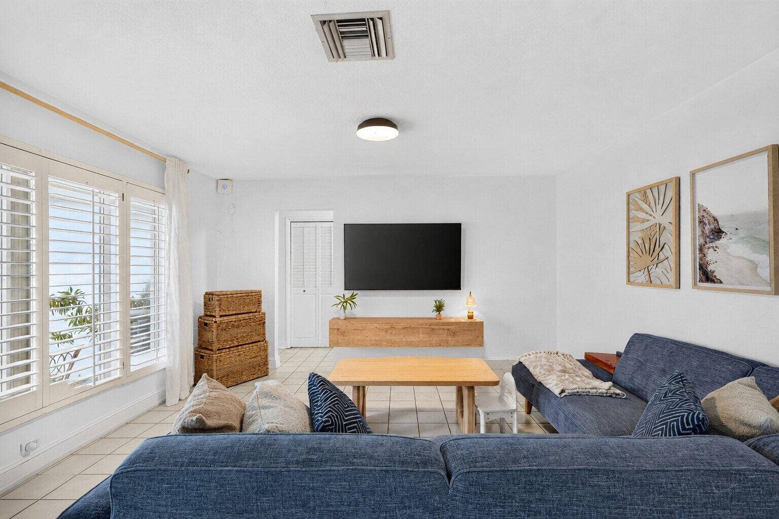4031 NE 15TH Avenue, Oakland Park, FL 33334 4