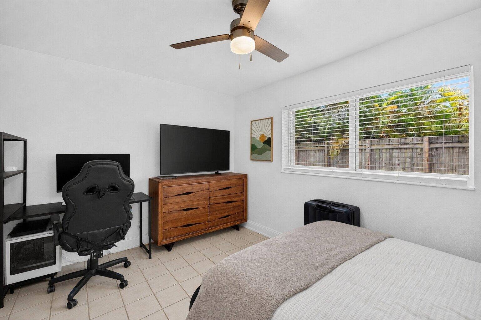 4031 NE 15TH Avenue, Oakland Park, FL 33334 21