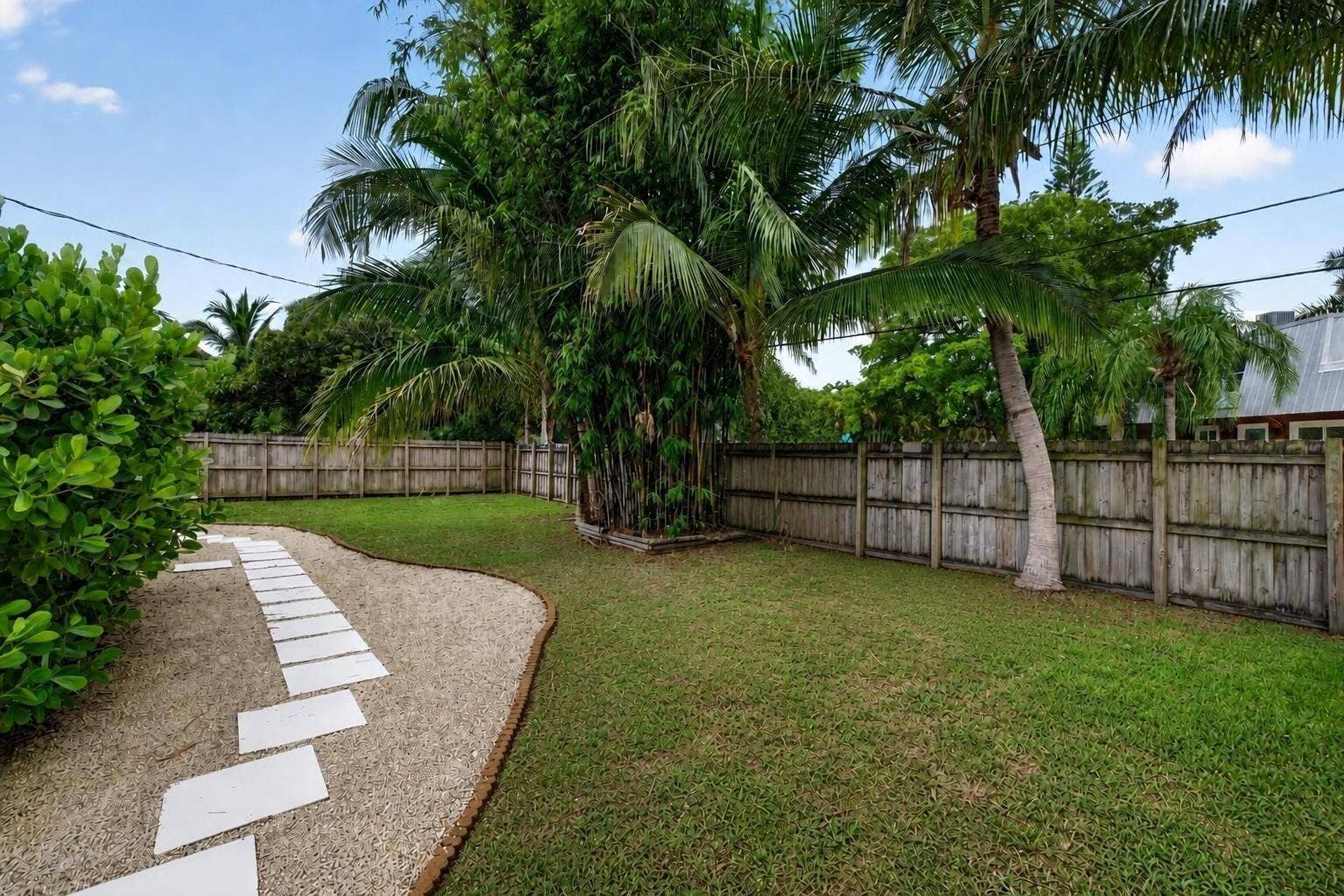 4031 NE 15TH Avenue, Oakland Park, FL 33334 45-web-or-mls-699A2278